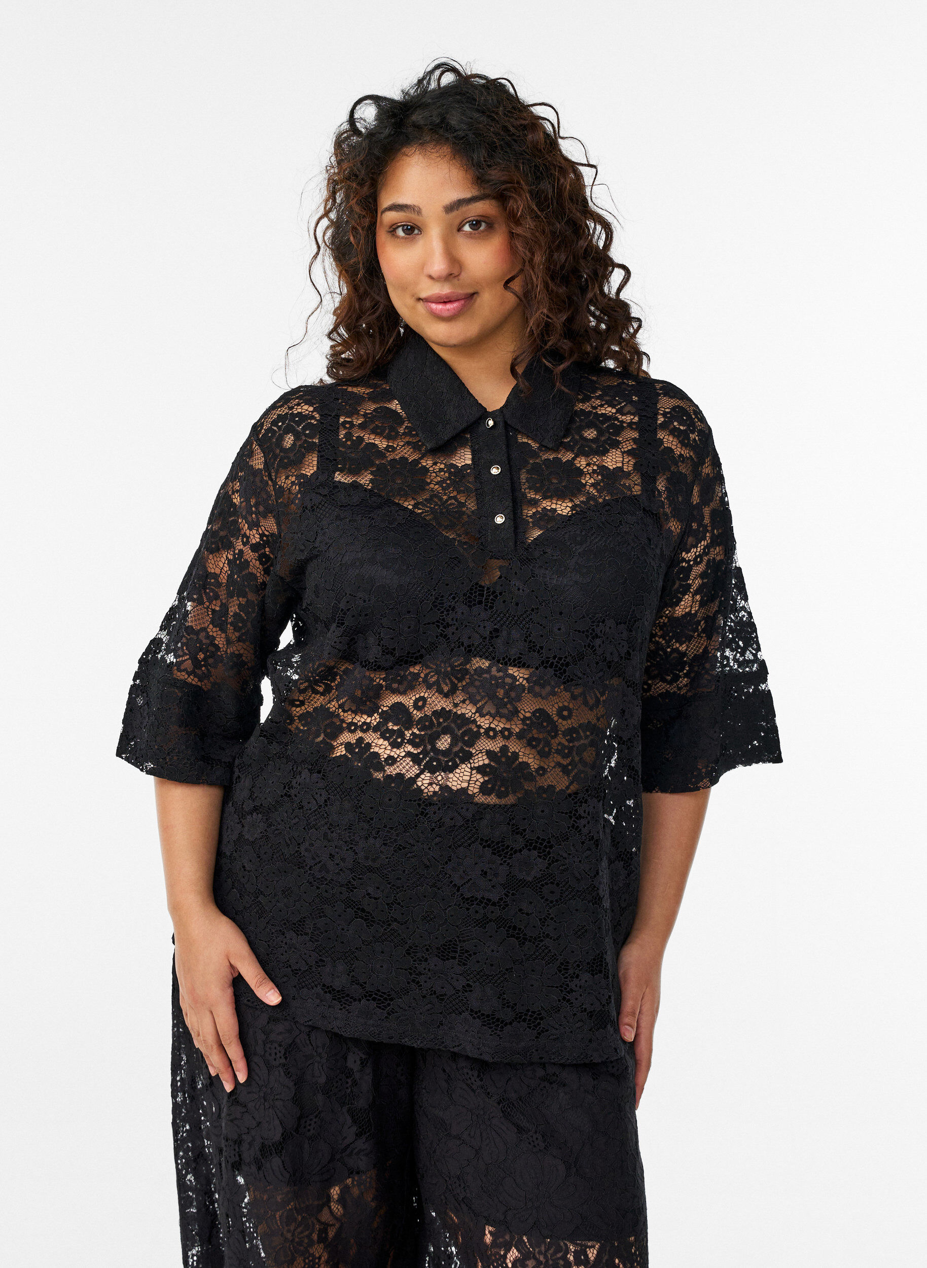 Zizzi Blouse en dentelle avec col et manches 1/2, Noir, Model image number 0