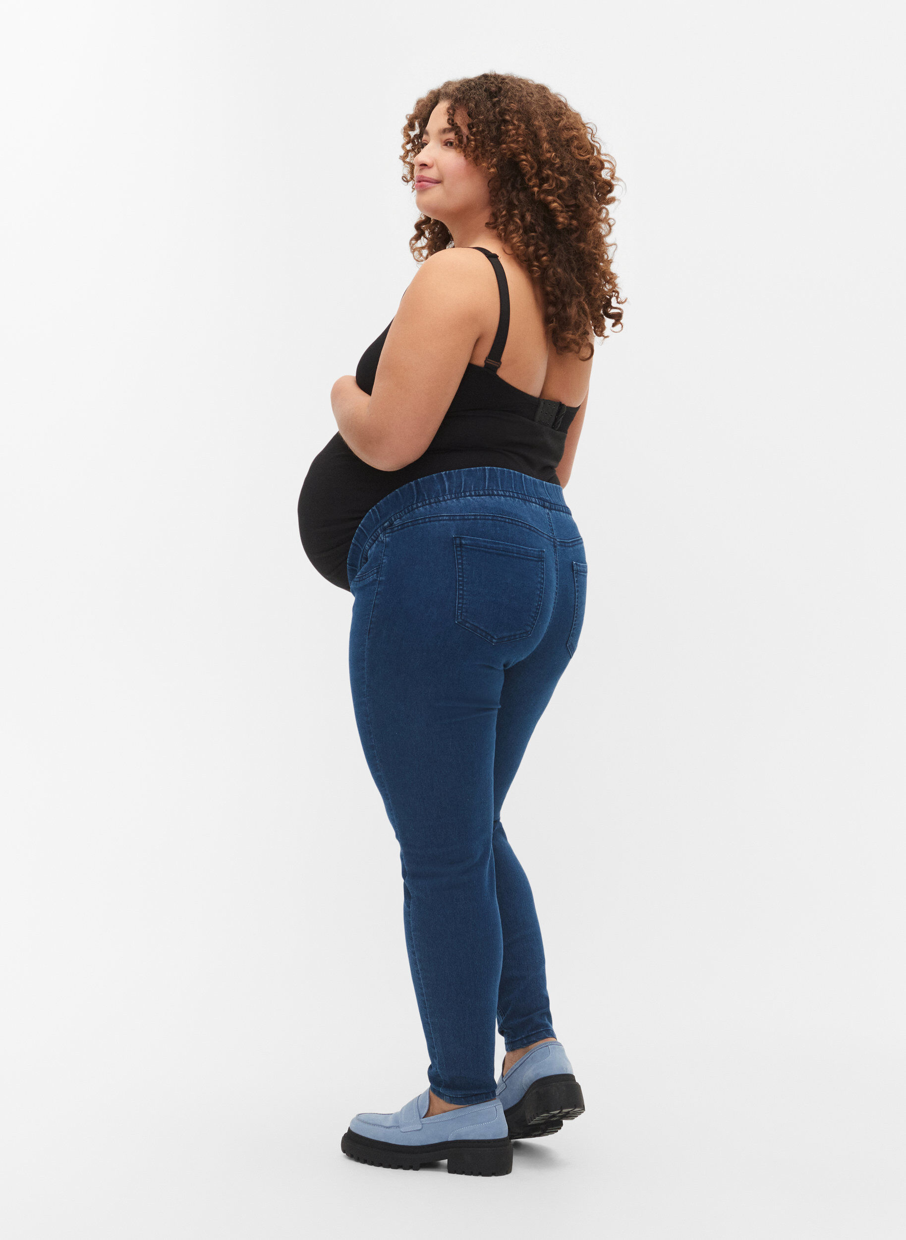 Zizzi Pantalon de grossesse &agrave; poches arri&egrave;re, Bleu, Model image number 1
