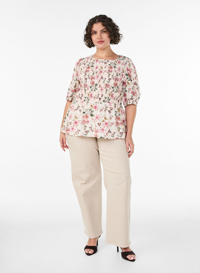 Blouse en viscose avec smocks et effet p&eacute;plum, Vanille, Model image number 1