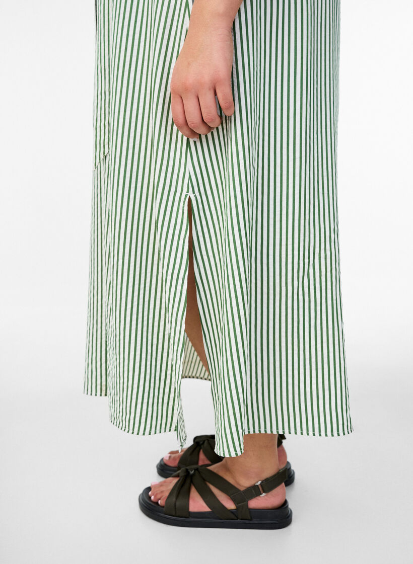 Robe-chemise longue jusqu&rsquo;aux chevilles avec ceinture &agrave; nouer et rayures, Vert clair, Model image number 2