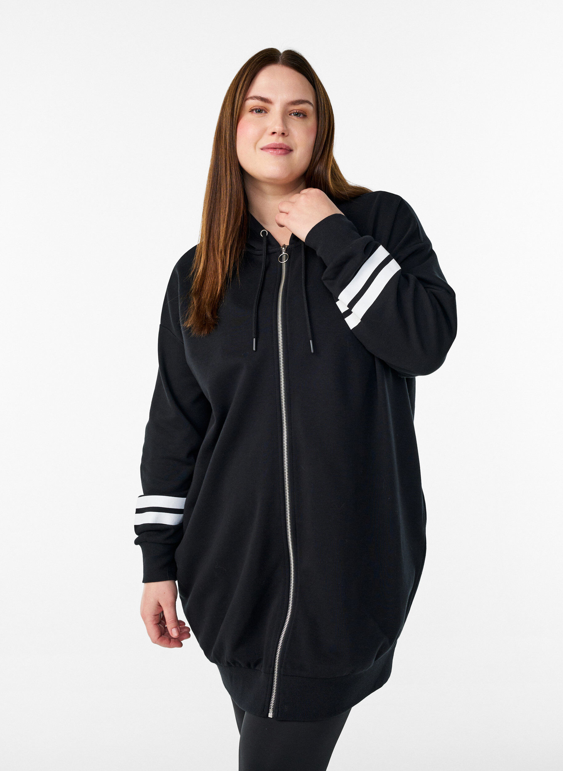 Cardigan pull long avec d&eacute;tails imprim&eacute;s, Noir, Model