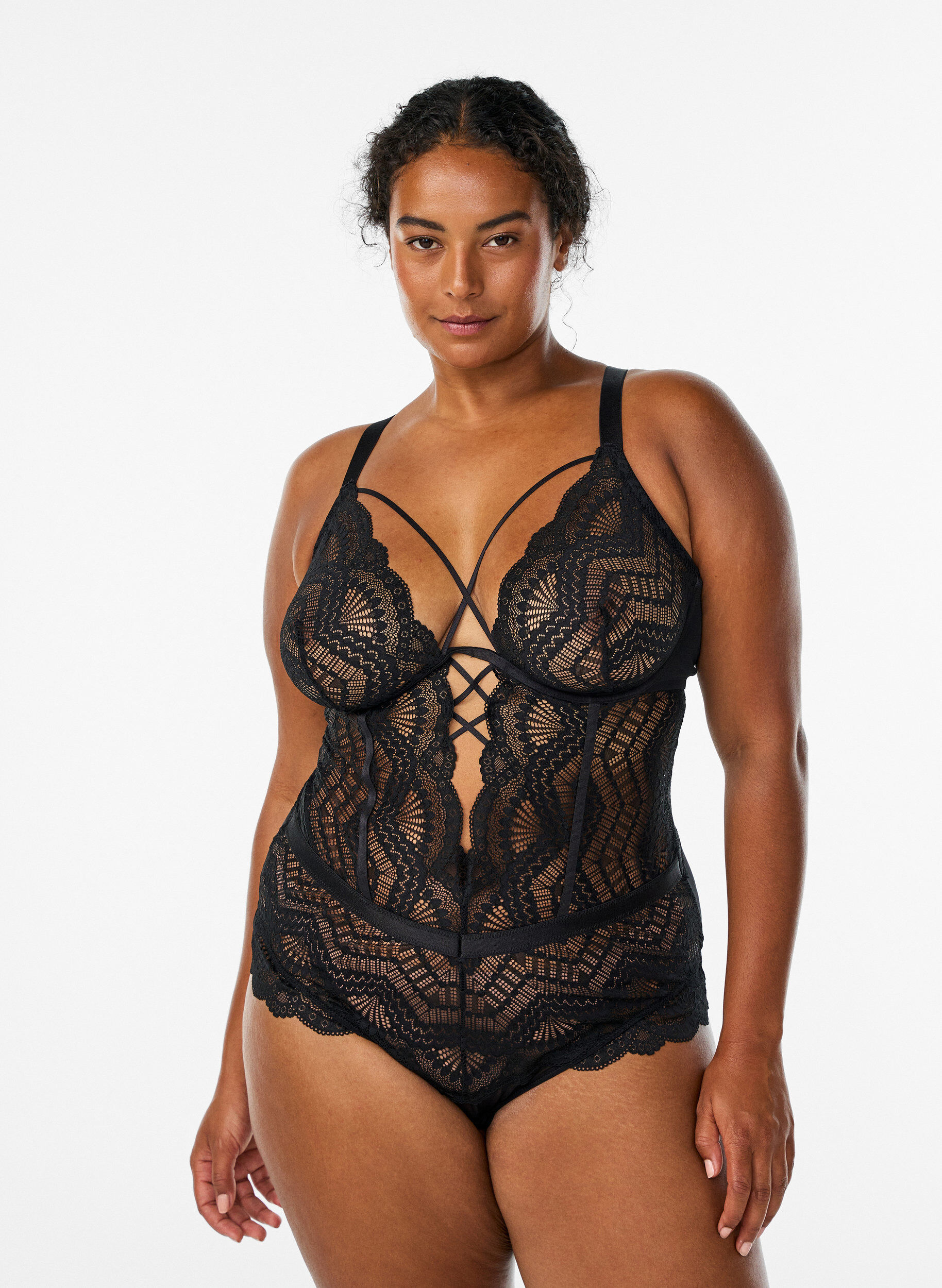 Body en dentelle avec d&eacute;tails lac&eacute;s, Noir, Model