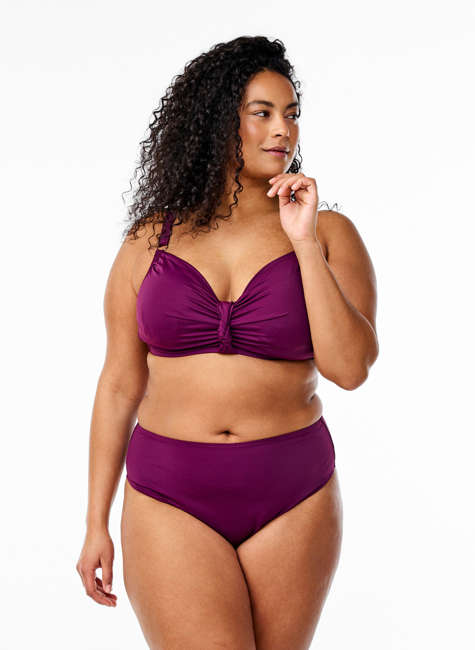 Bikini br&eacute;silien avec taille r&eacute;guli&egrave;re, Violet, Model