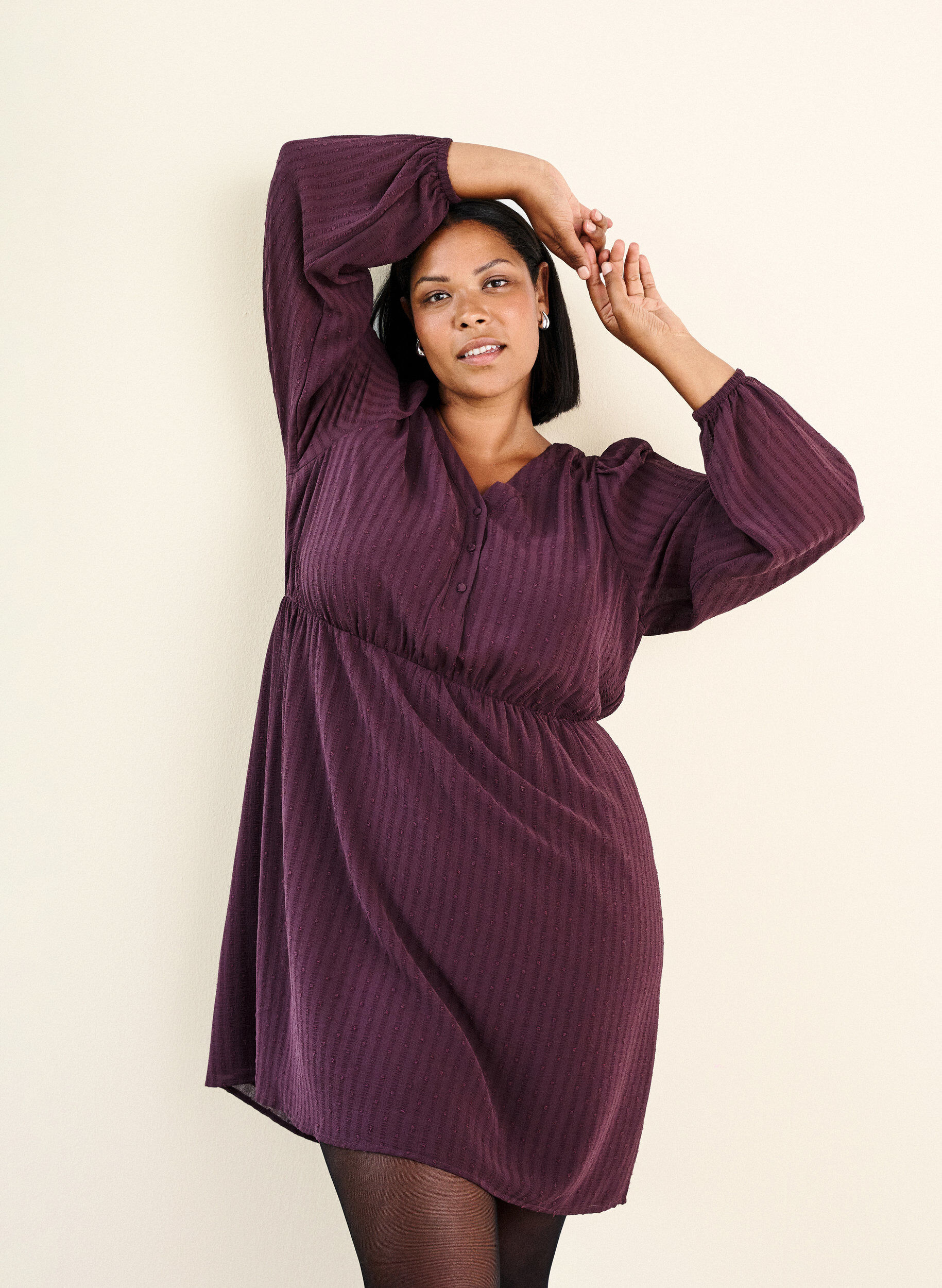 Zizzi Robe courte &agrave; rayures ton sur ton et pois textur&eacute;s, Bordeaux fonc&eacute;, Image image number 0