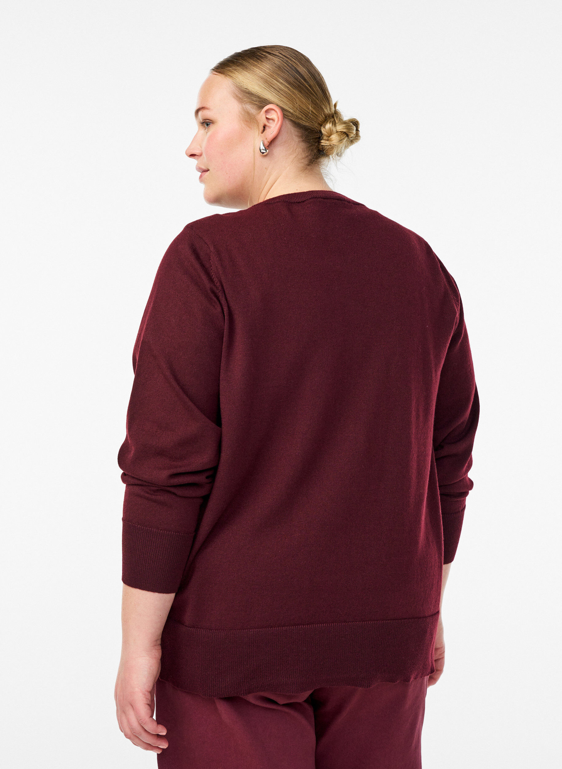 Zizzi Cardigan en maille fine avec col rond, Bordeaux, Model image number 2