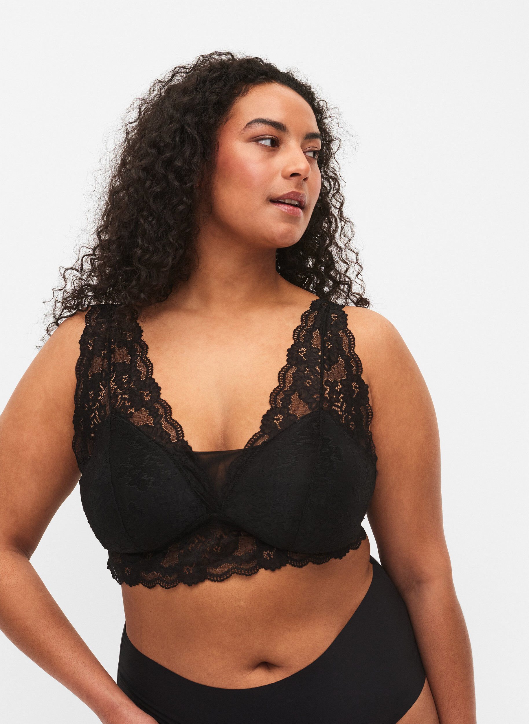 Zizzi Soutien-gorge avec dentelle et rembourrage doux, Black, Model image number 0