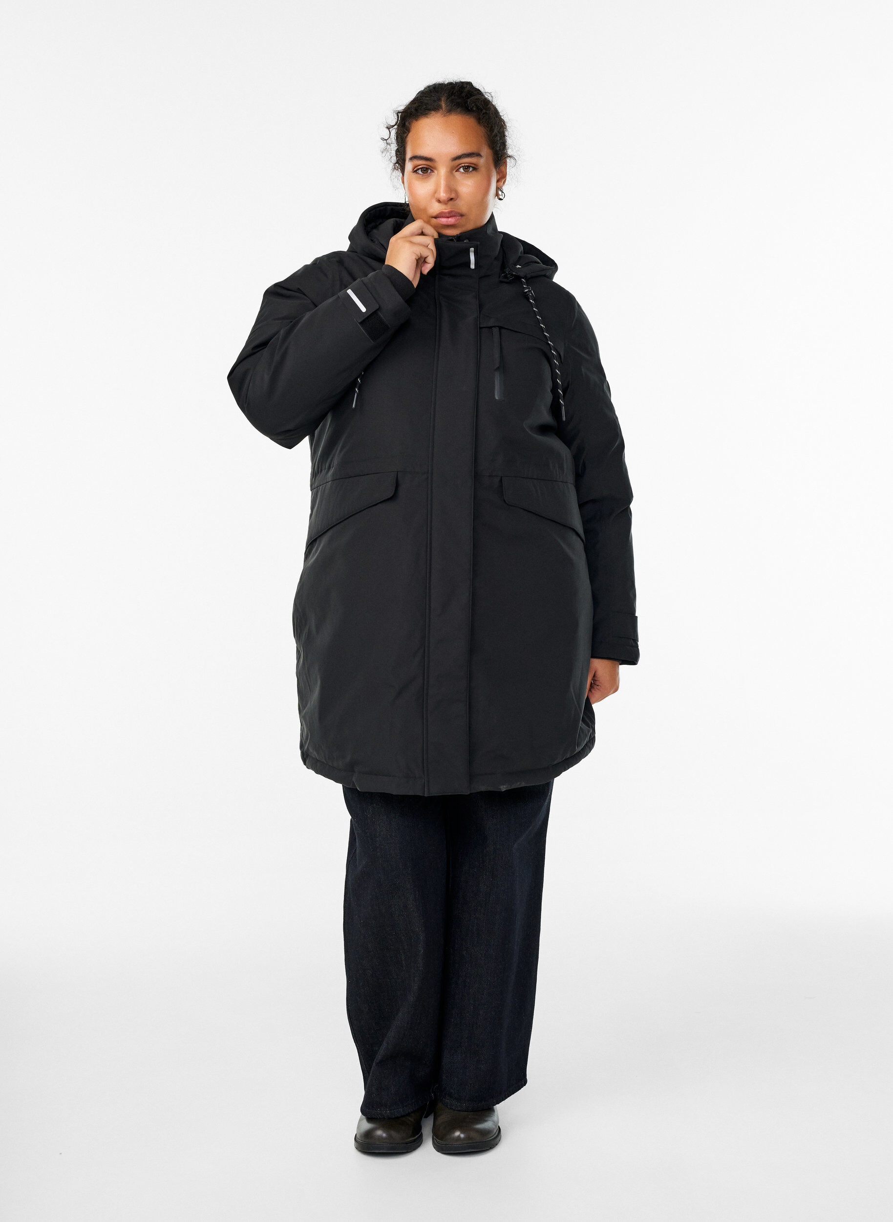 ZizziParka d&eacute;perlante &agrave; capuche et d&eacute;tails fonctionnels, Noir, Model image number 1