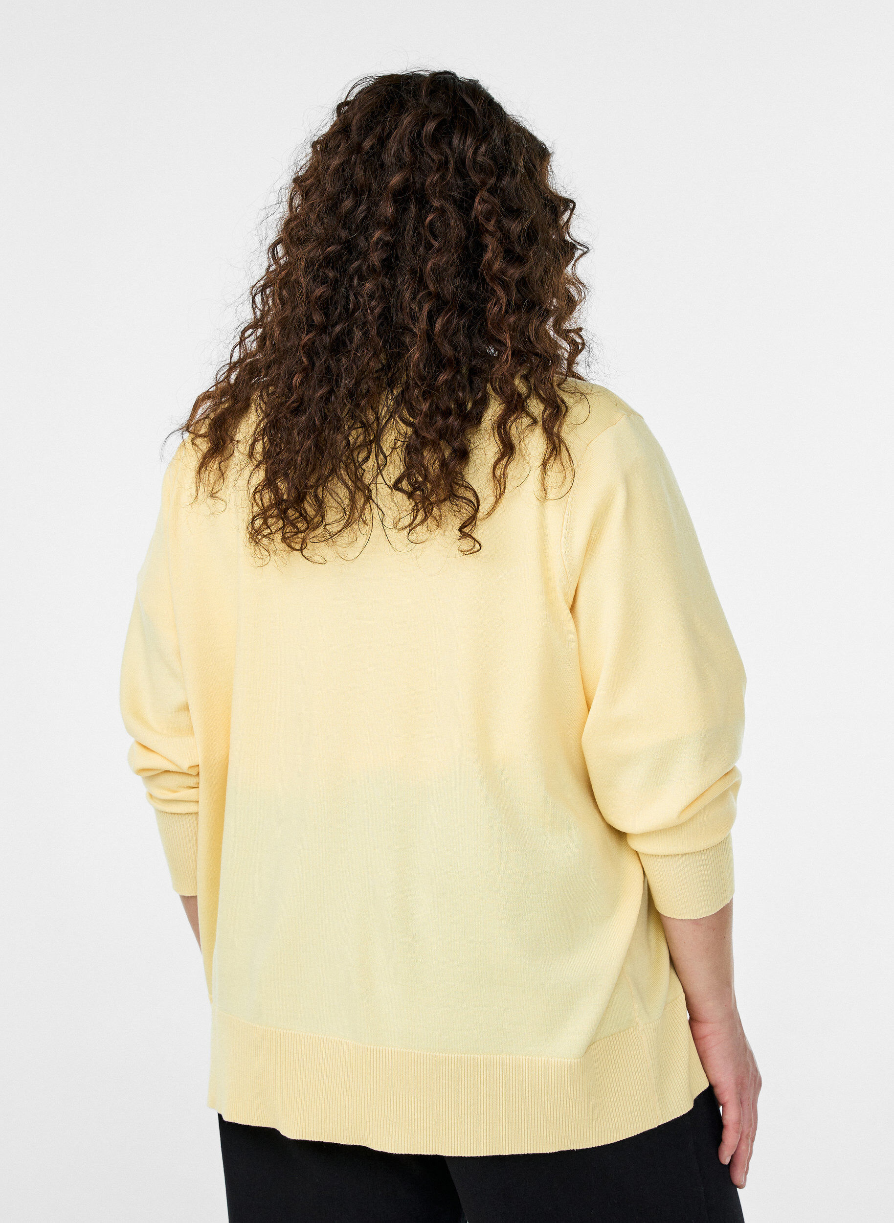 ZizziCardigan en maille fine avec col rond, Jaune clair, Model image number 2