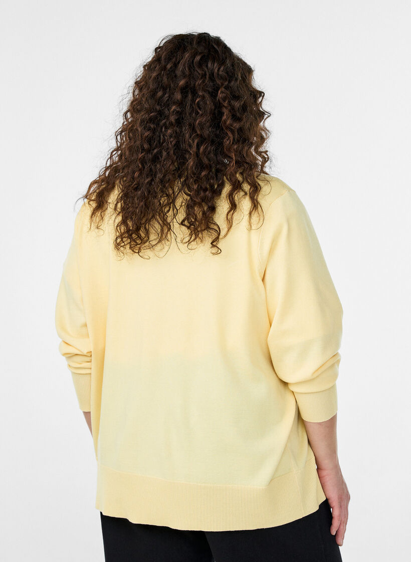 Cardigan en maille fine avec col rond, Jaune clair, Model image number 2
