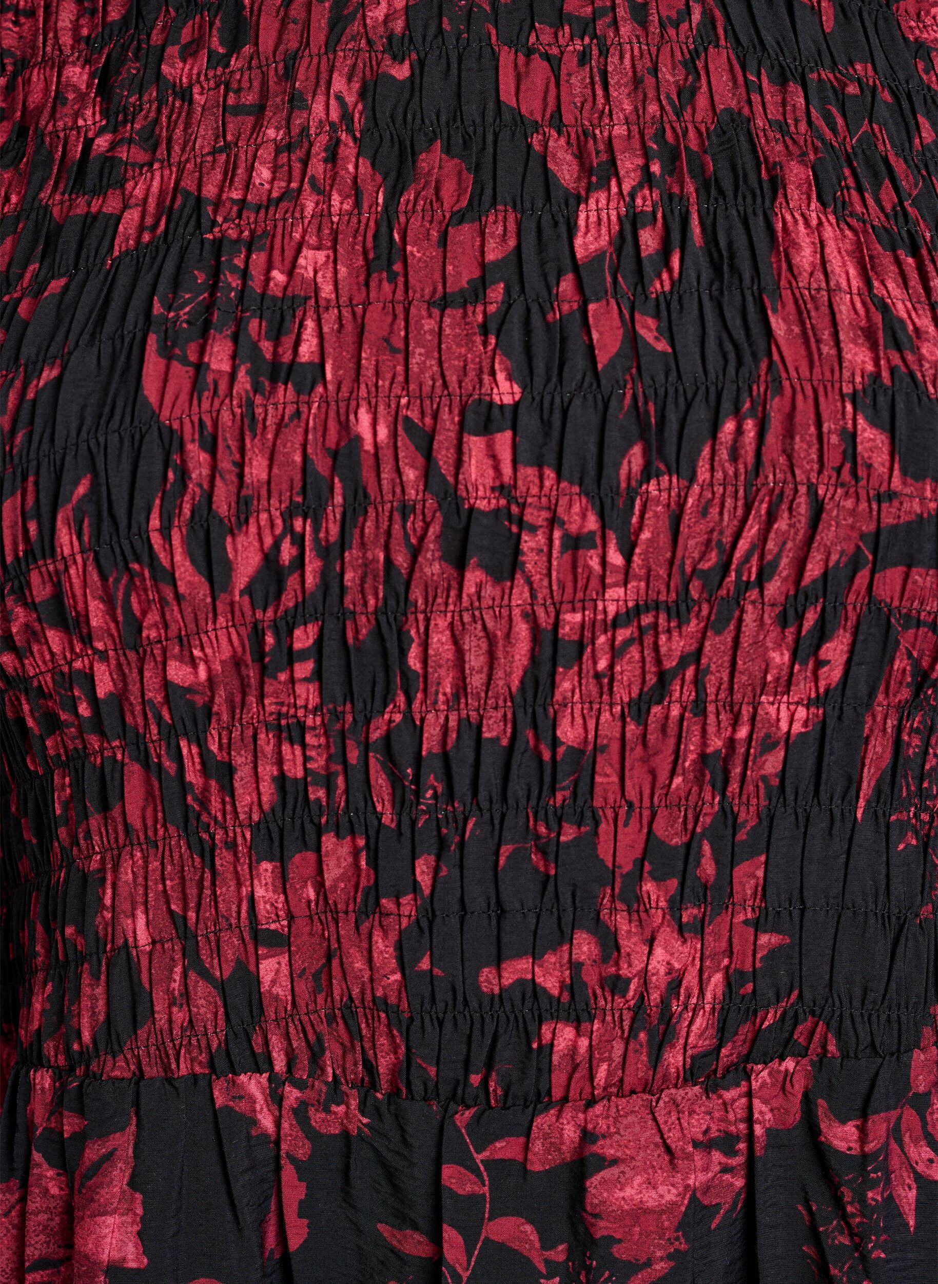 Zizzi Robe &agrave; fleurs avec haut smock&eacute;, Noir, Packshot image number 2