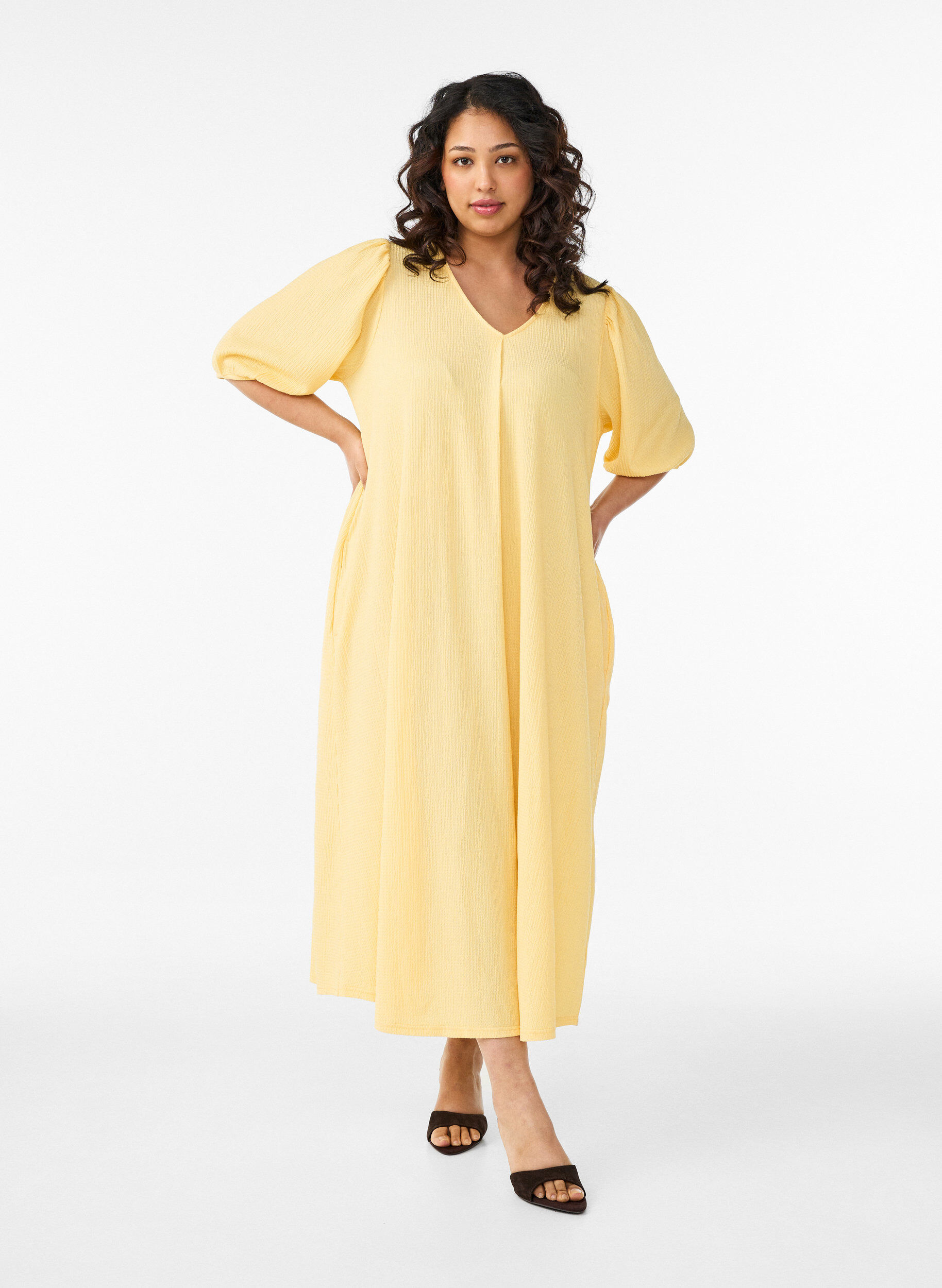 ZizziRobe midi avec col en V et texture, Jaune clair, Model image number 0