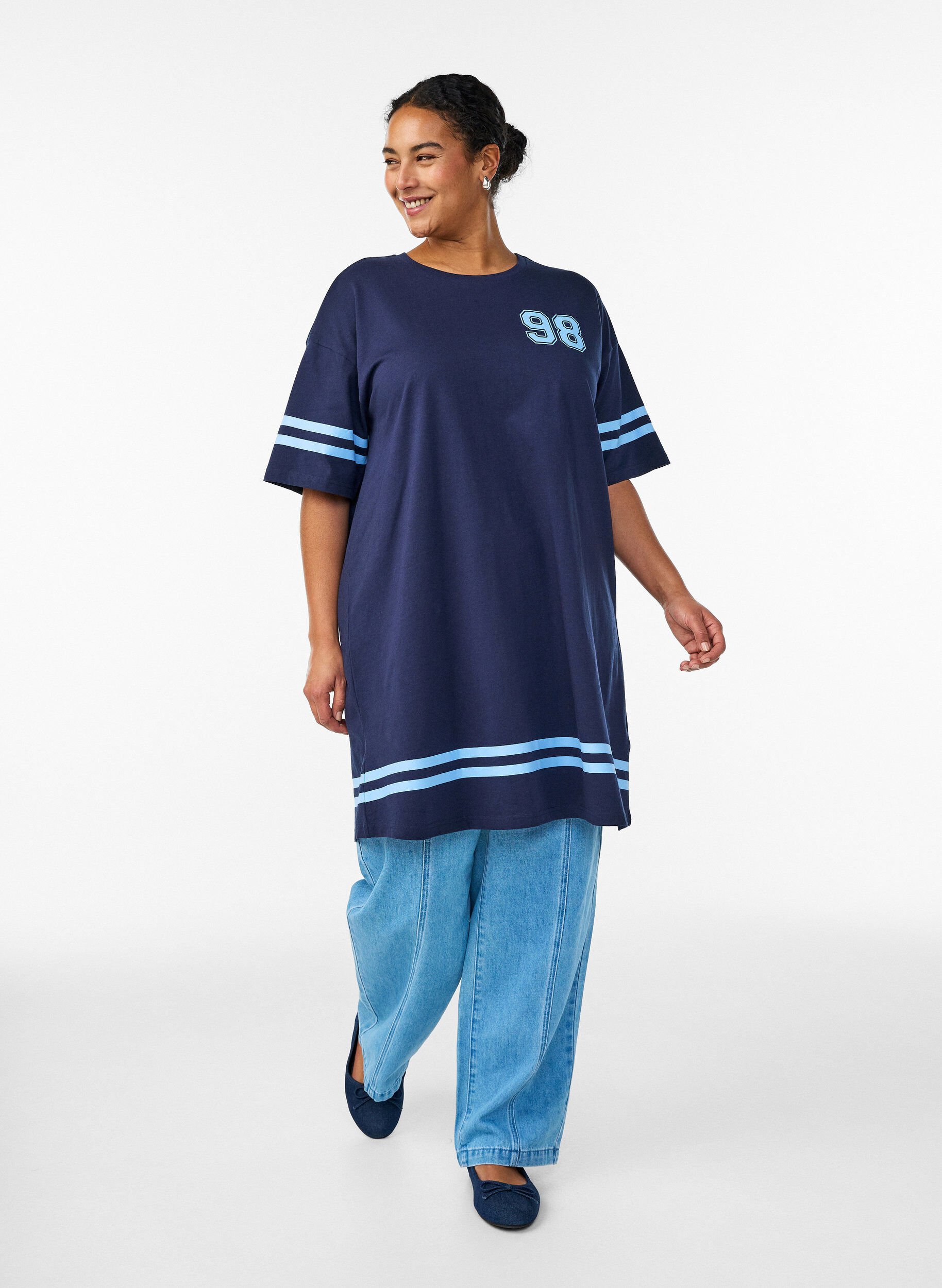ZizziRobe T-shirt courte avec d&eacute;tails sport, Bleu, Model image number 1