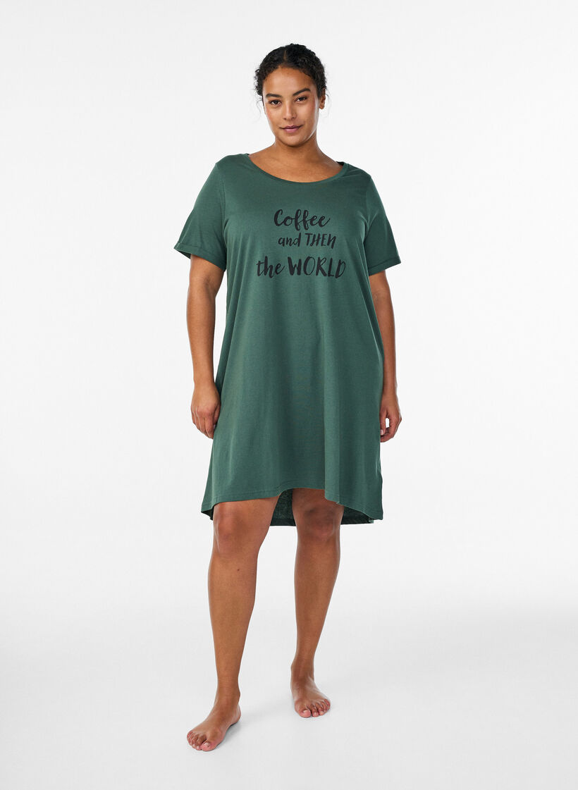 Chemise de nuit &agrave; manches courtes en coton biologique, Vert fonc&eacute;, Model image number 1