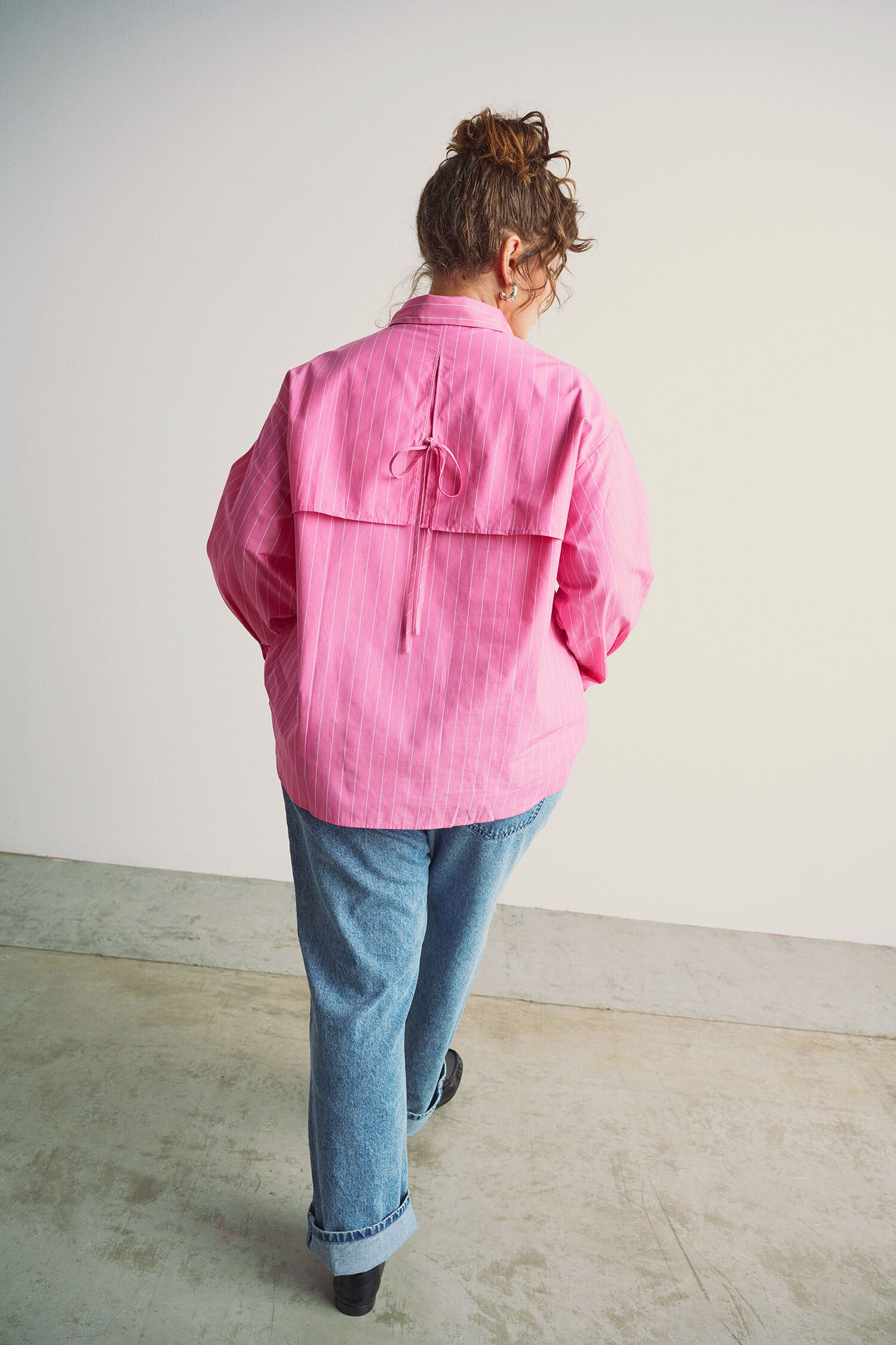 Zizzi Chemise avec d&eacute;tail nou&eacute; dans le dos, , Model