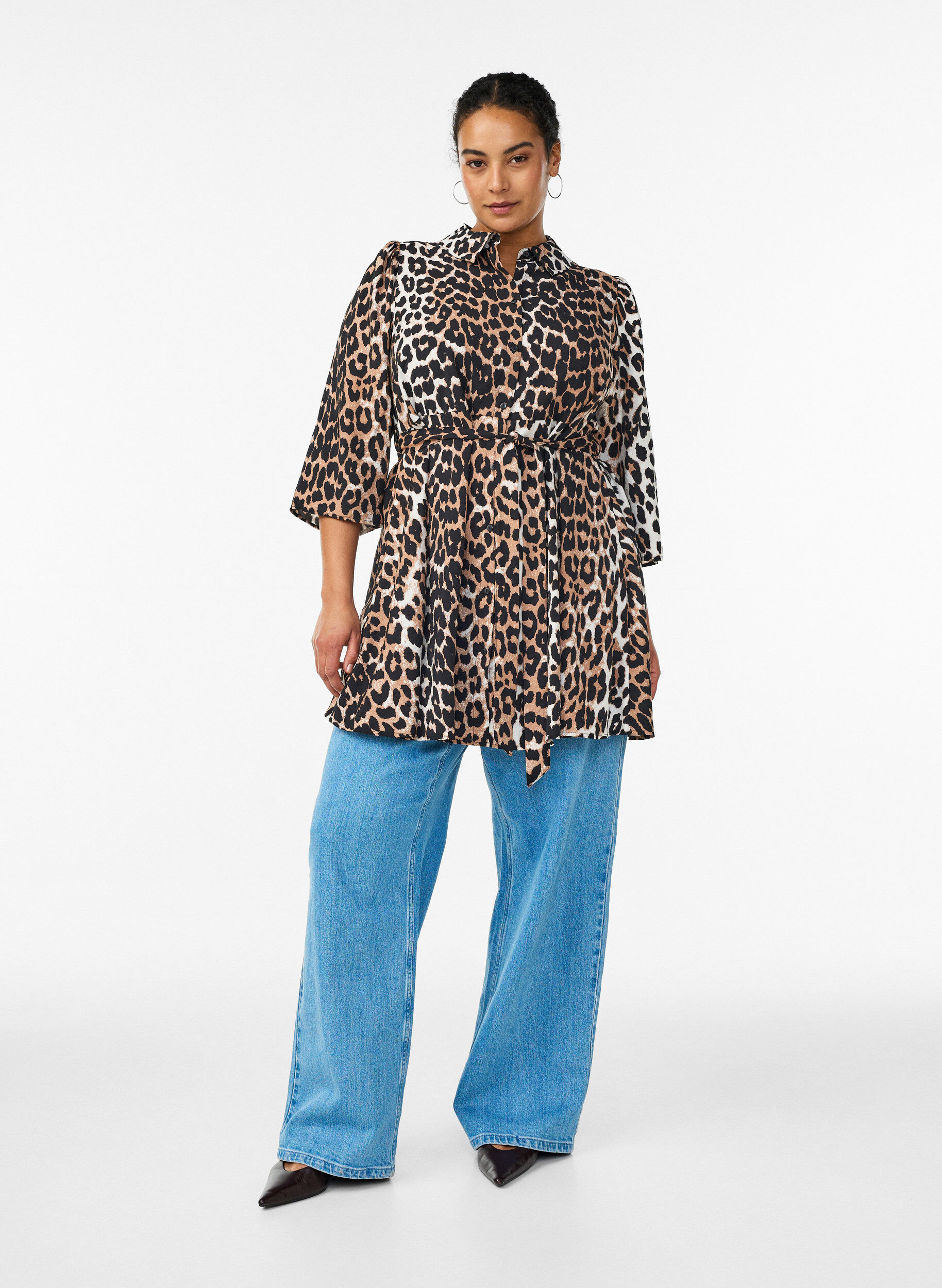 Zizzi Patterned tunic with a tie-belt and 3/4 sleeves, Brown, Model image number 1