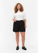 Short ample en viscose, Black, Model image number 4