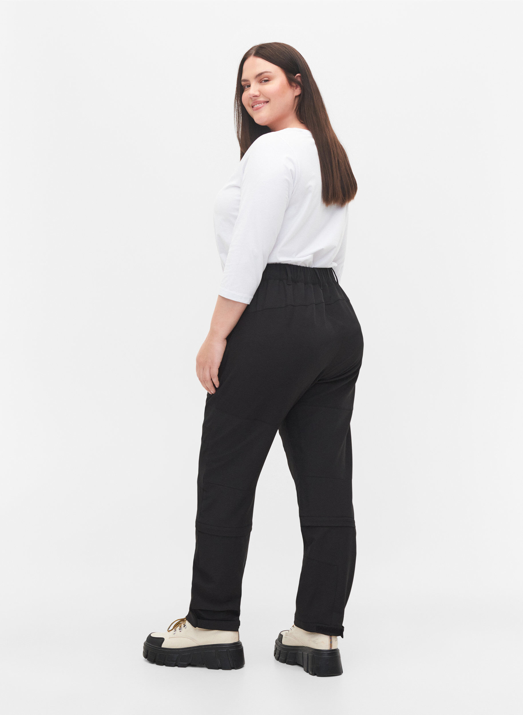 Zizzi Pantalon de randonn&eacute;e avec jambes amovibles, Black, Model image number 1