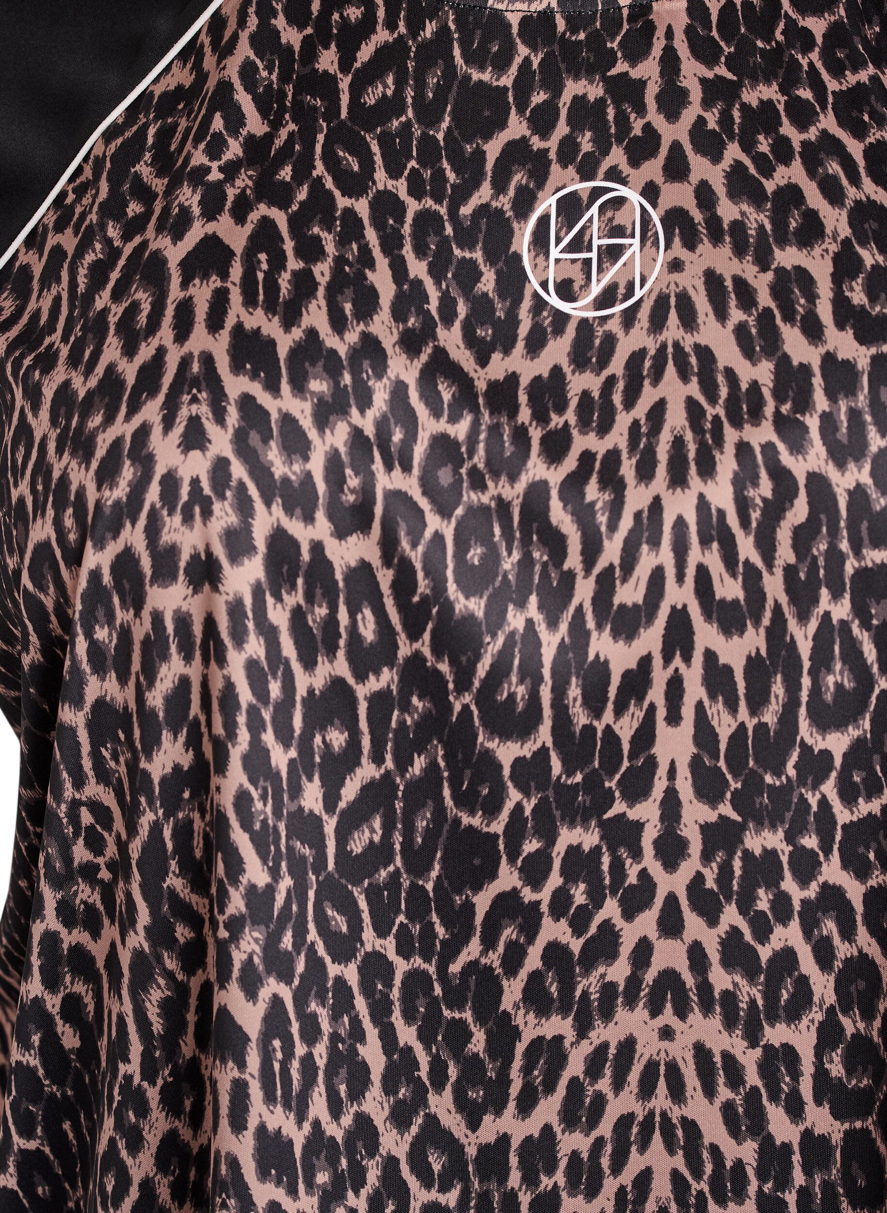 ZizziT-shirt de sport &agrave; imprim&eacute; l&eacute;opard et manches raglan, Camel, Packshot image number 2