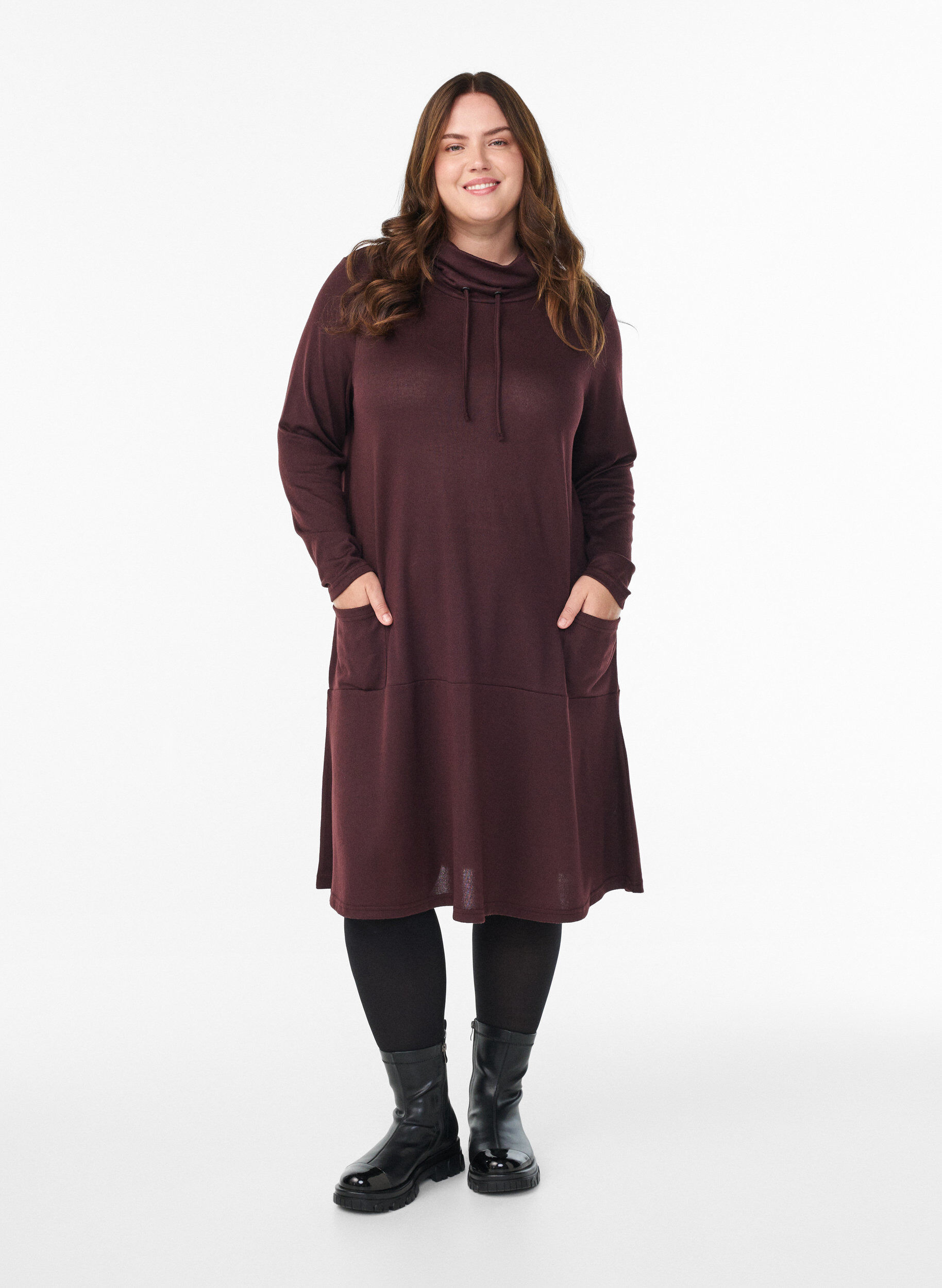 Zizzi Robe en jersey avec col montant et poches, Bordeaux, Model image number 1