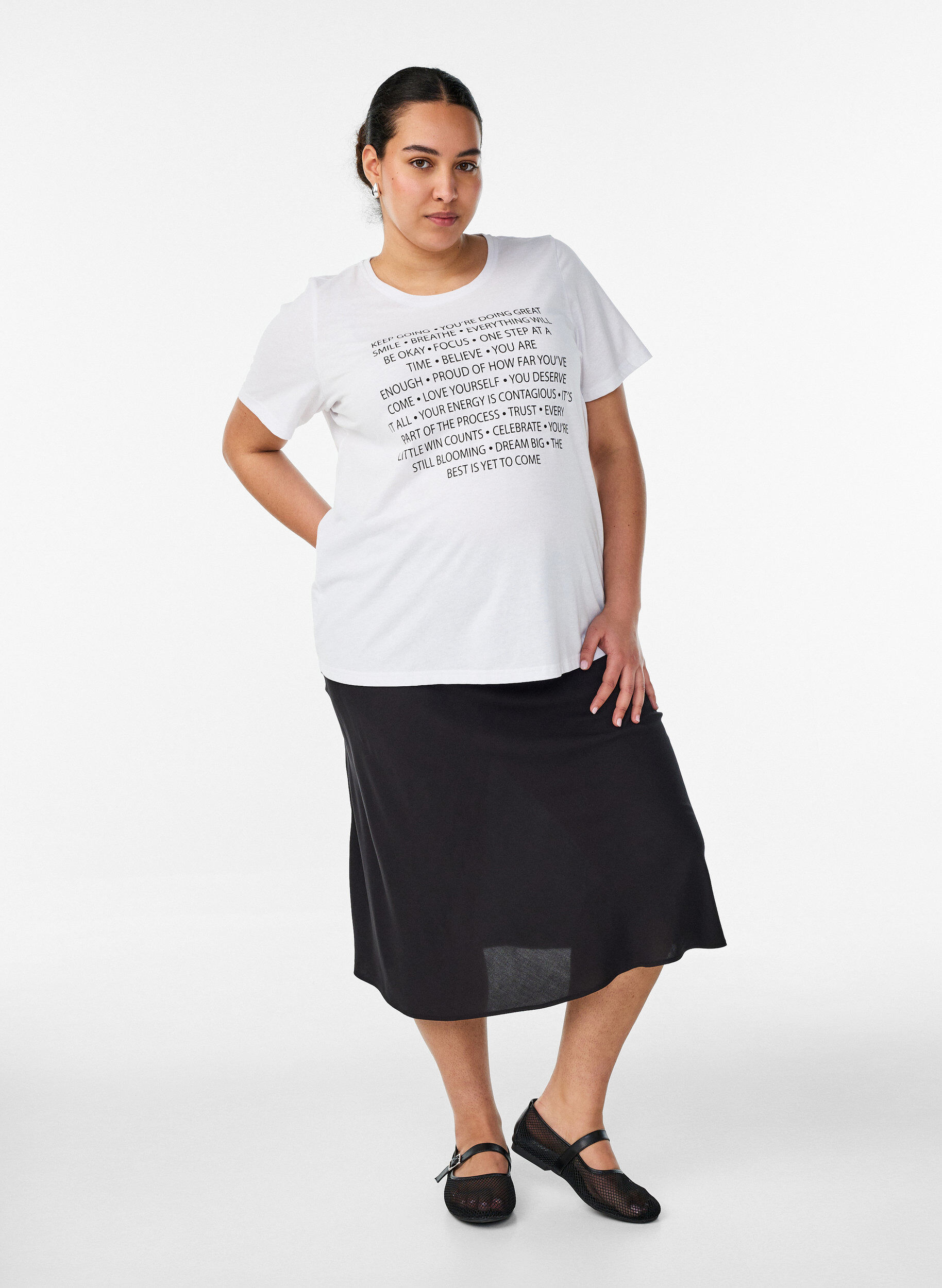 ZizziJupe en viscose avec une ceinture &eacute;lastique, Noir, Model image number 0