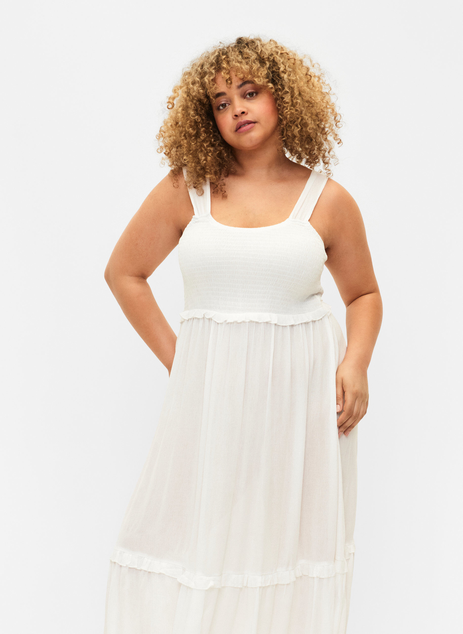 Zizzi Robe midi en viscose avec smock, Bright White, Model image number 2