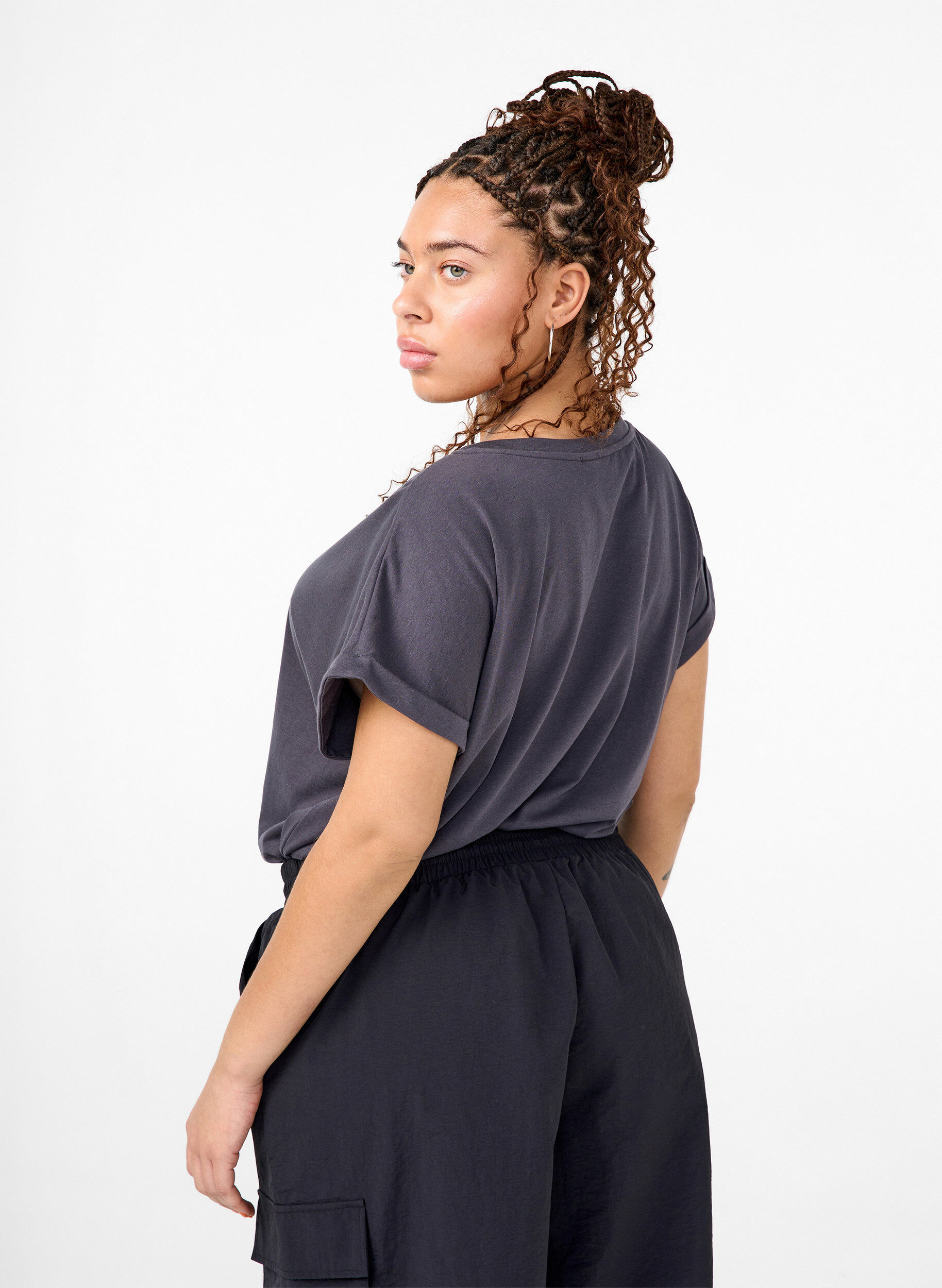 Zizzi T-shirt &agrave; manches courtes en coton m&eacute;lang&eacute;, Gris anthracite, Model image number 2