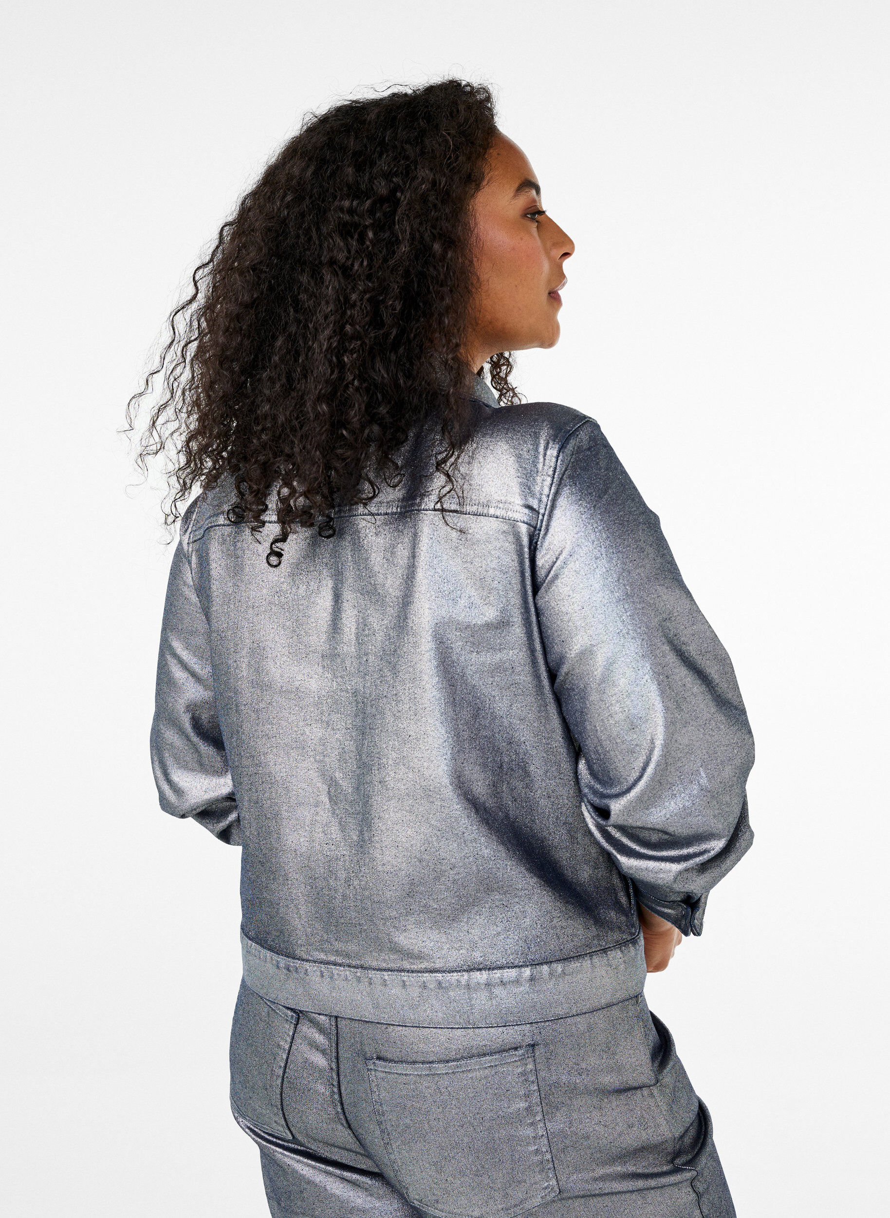 Zizzi  Veste en jean courte argent&eacute;e, Gun Silver, Model image number 1