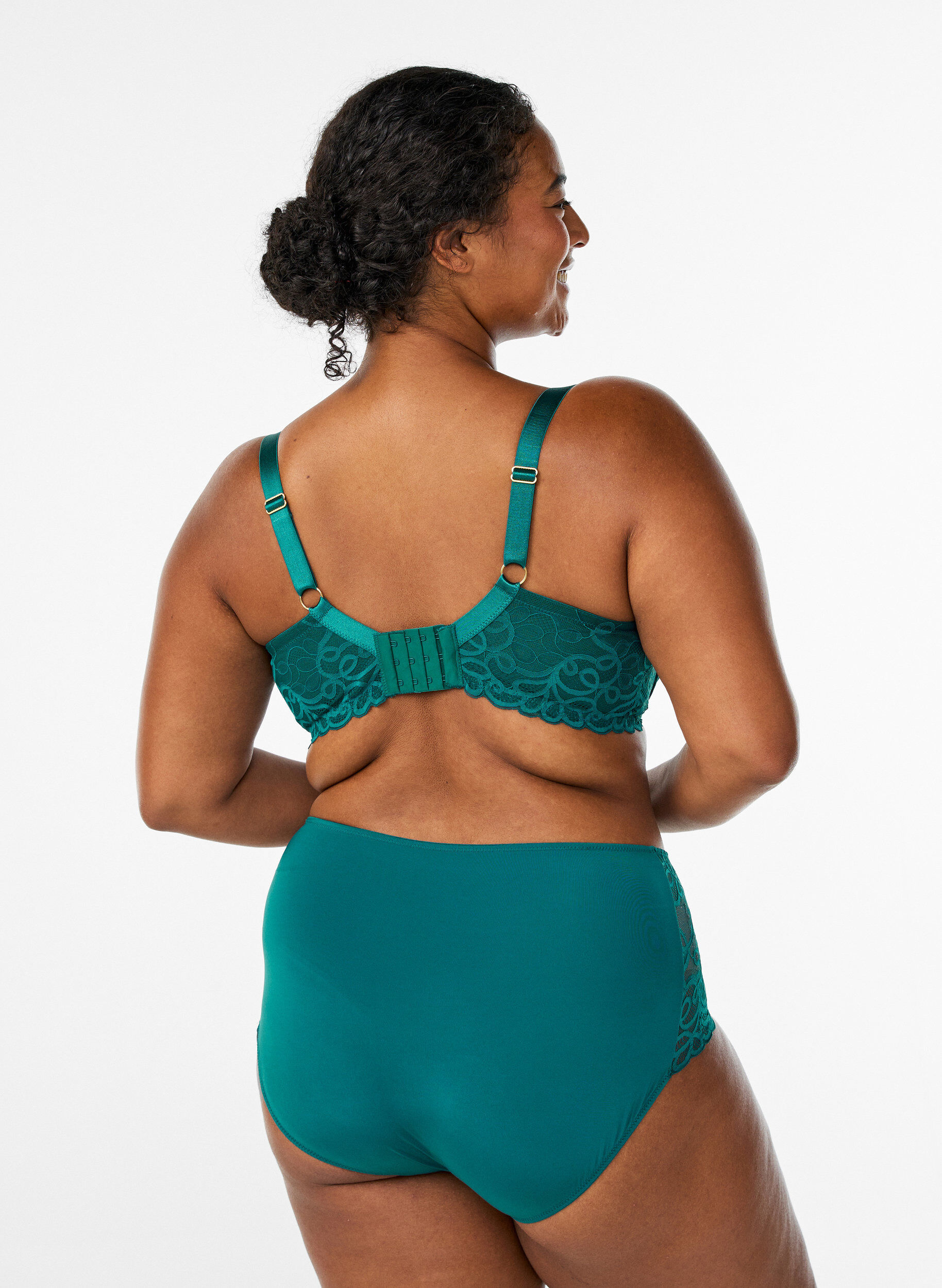 Zizzi Soutien-gorge coqu&eacute; avec armatures et dentelle, Vert, Model image number 2