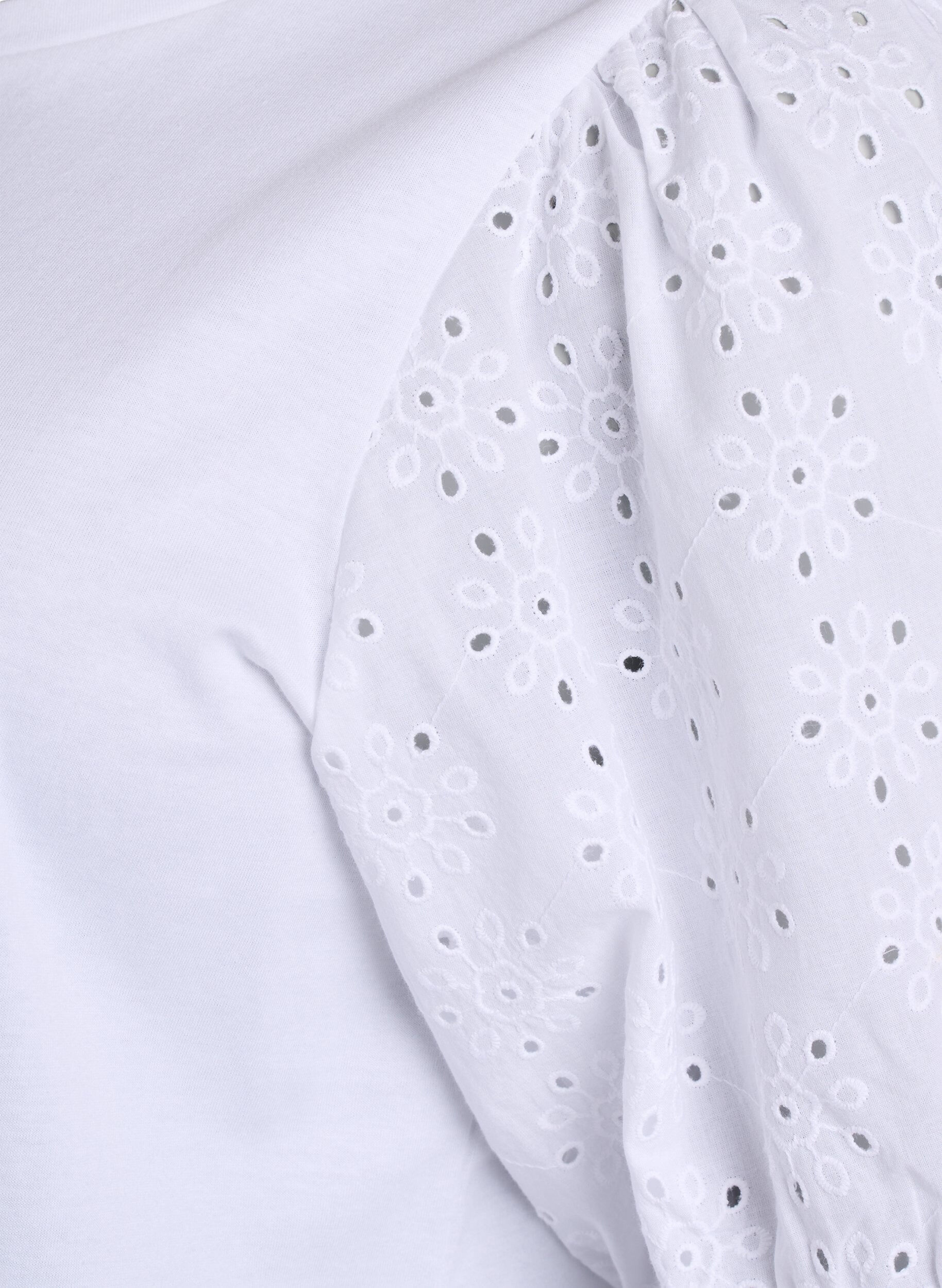 Zizzi T-shirt avec des manches en broderie anglaise, Blanc, Packshot image number 3