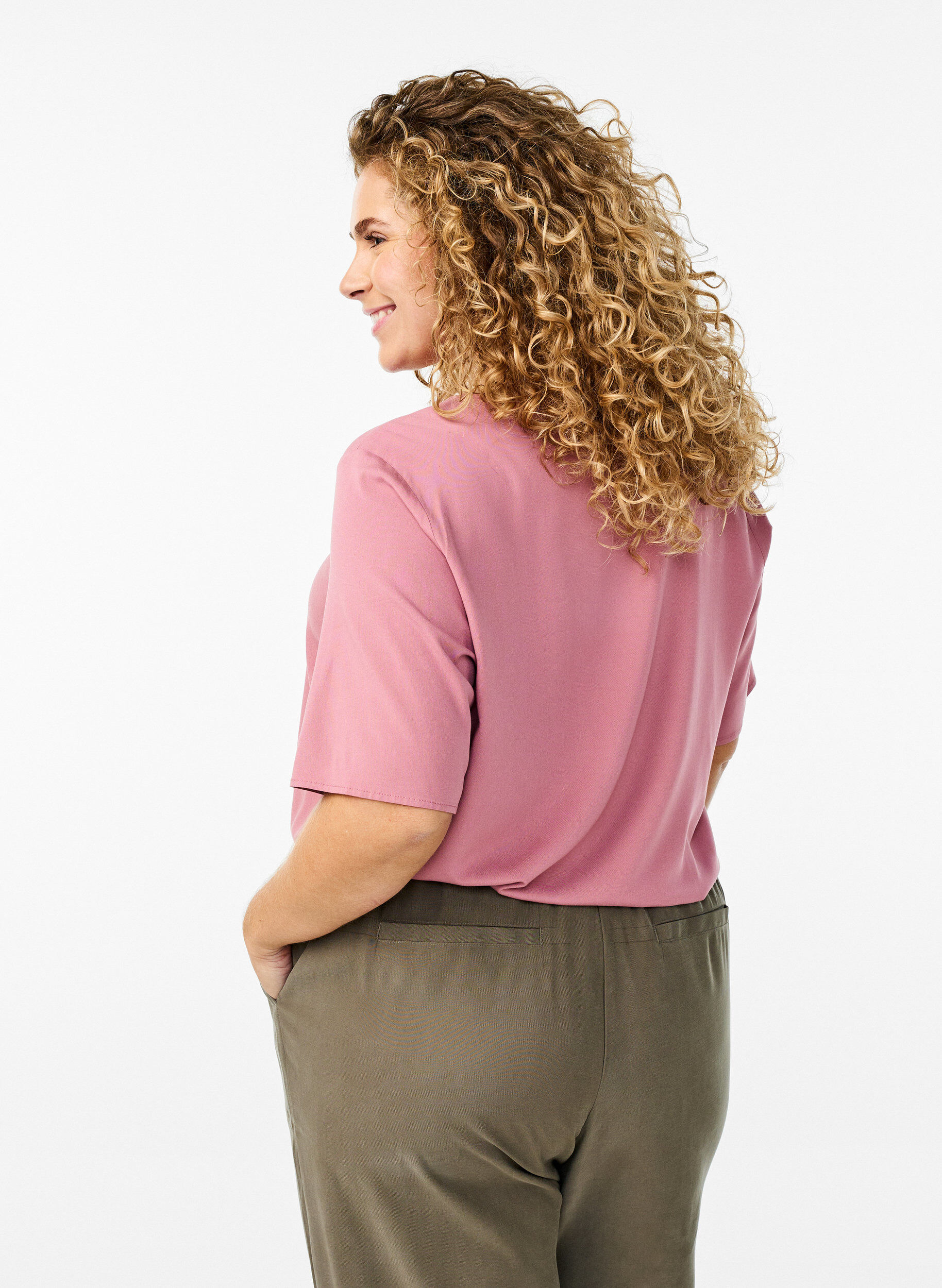 Zizzi FLASH - Chemisier tiss&eacute; &agrave; manches courtes et col rond, Rose, Model image number 2