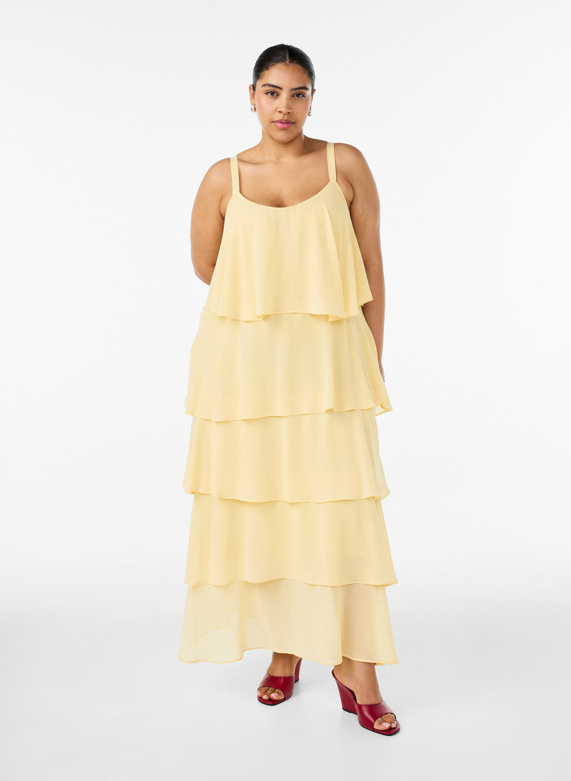 Robe maxi avec plusieurs couches de volants et cape amovible, Jaune clair, Model
