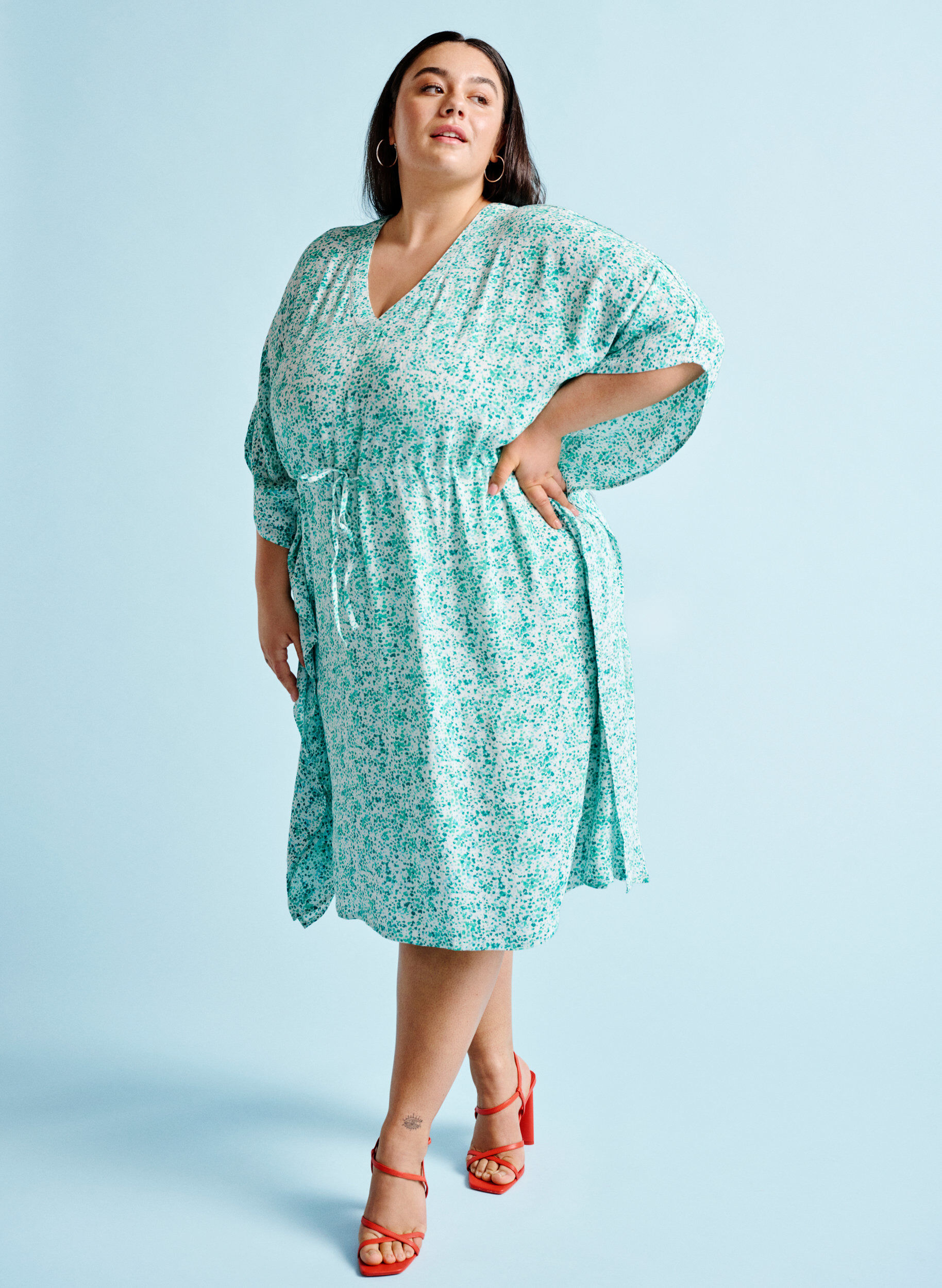 Zizzi Robe caftan en viscose avec imprim&eacute;, Green Dot, Image image number 0