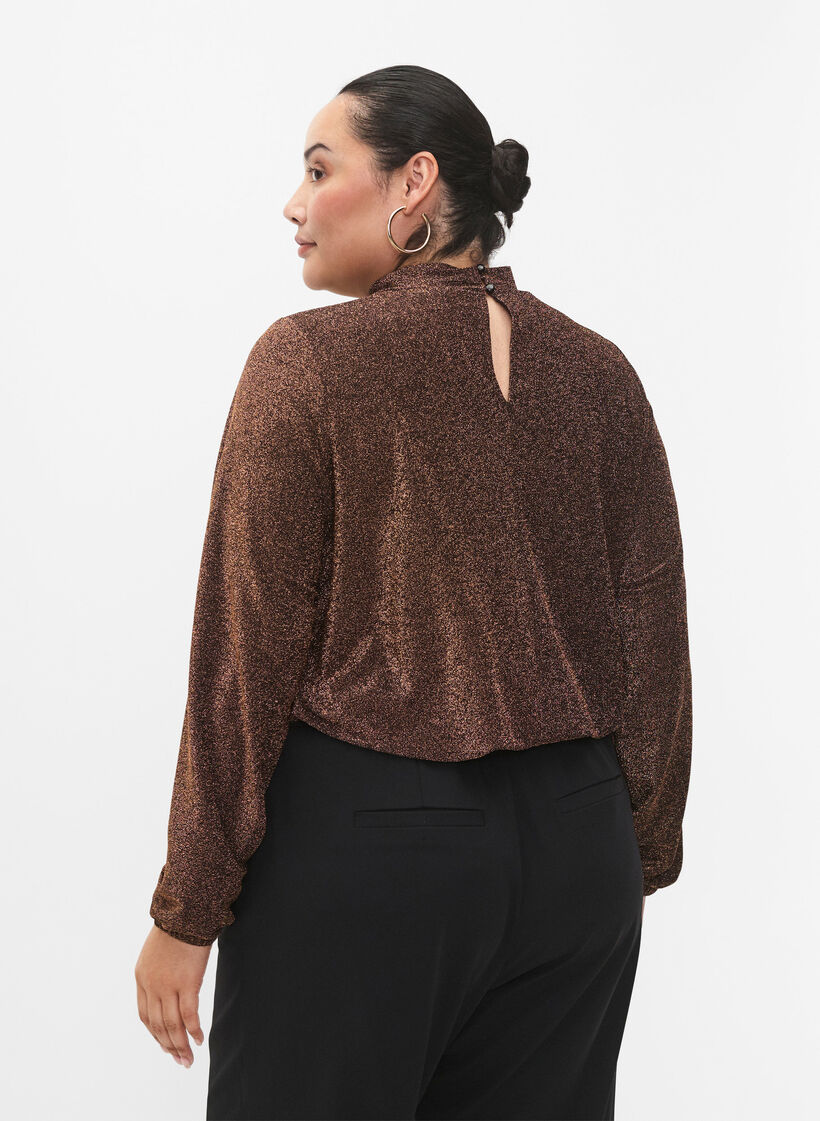 Blouse scintillante à manches longues avec décolleté arrondi et détail en V, Black Copper, Model image number 1