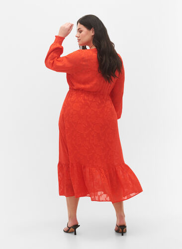 Robes midi à manches longues en look jacquard, Orange.com, Model image number 1