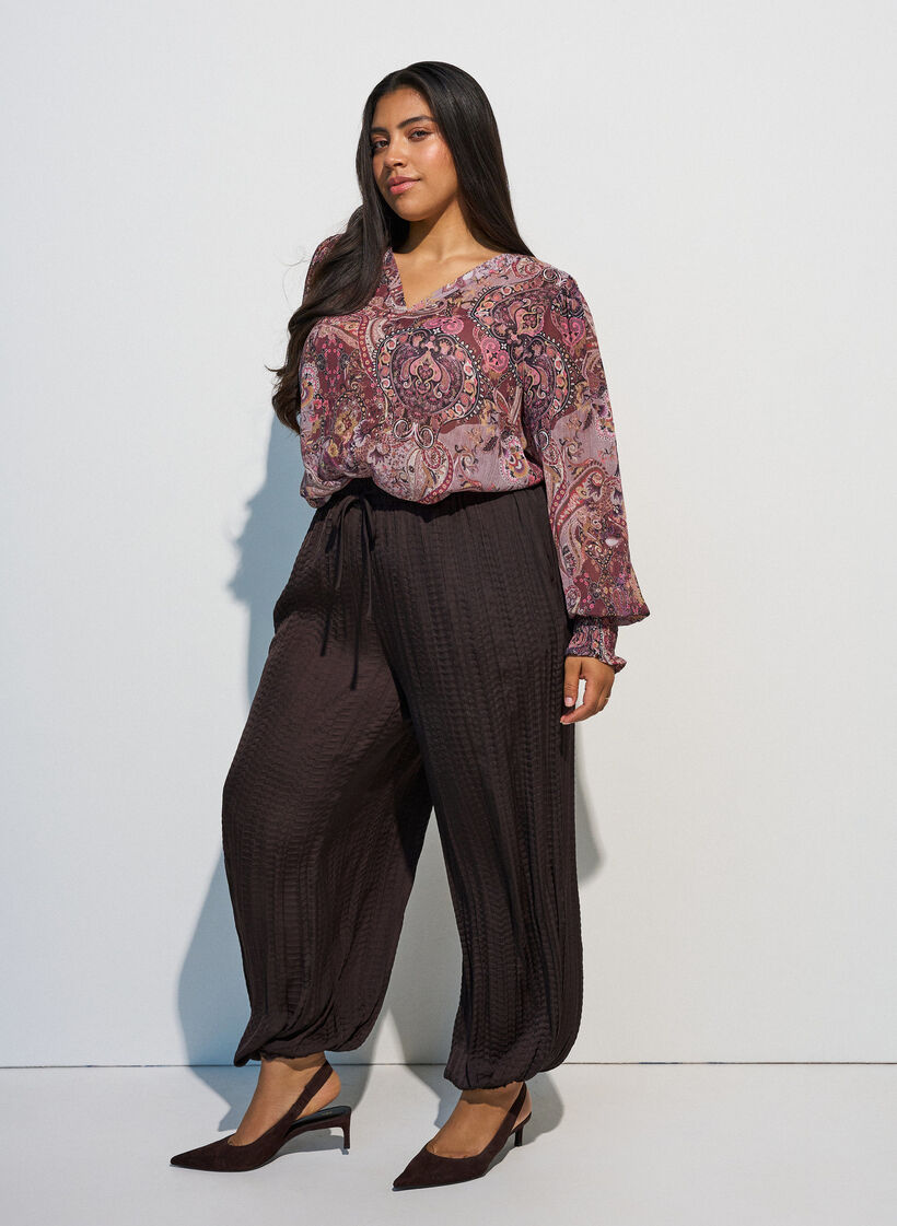 Pantalon ballon textur&eacute; avec ceinture &eacute;lastique, Marron, Model image number 0