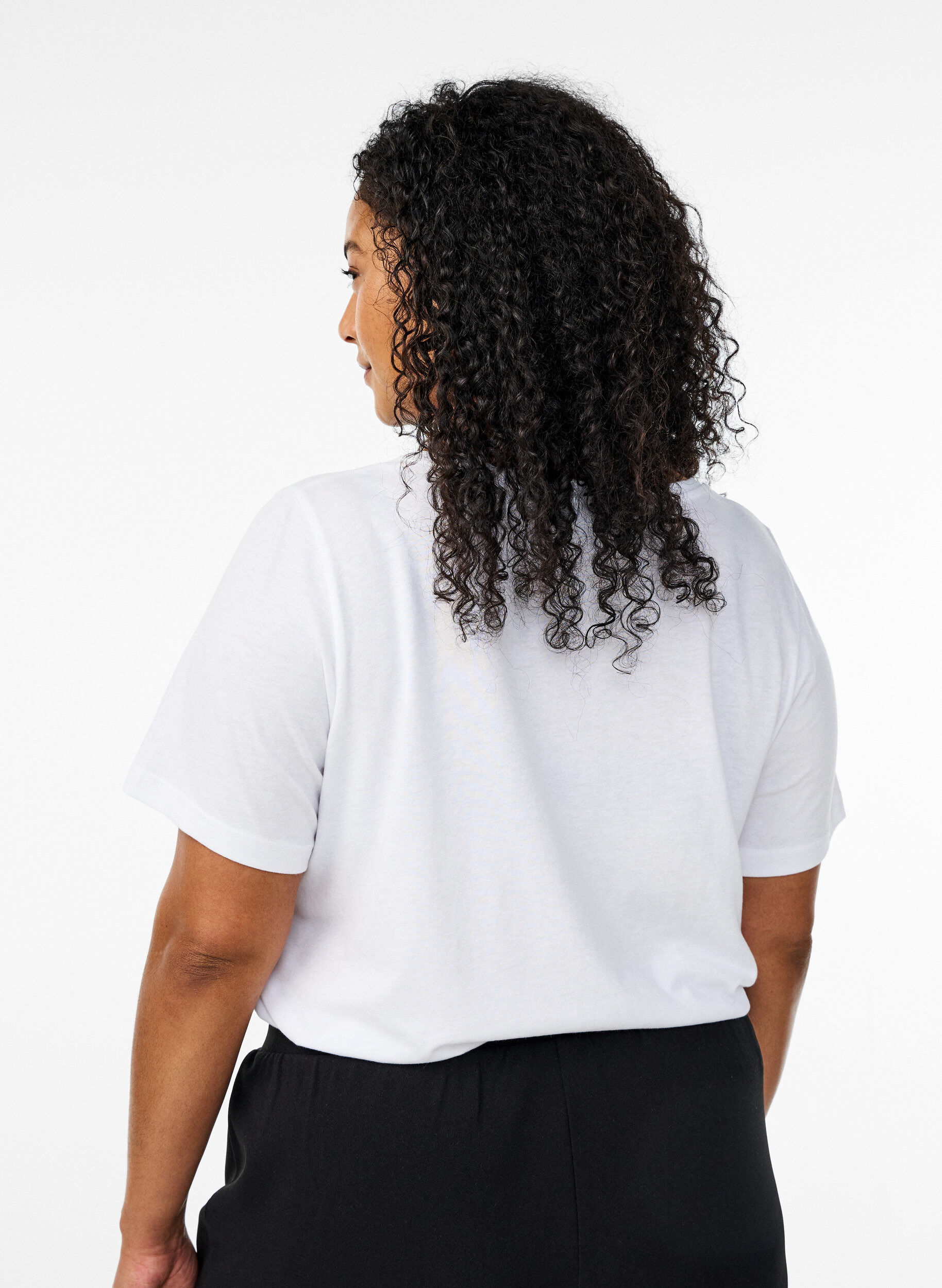 Zizzi FLASH - Lot de 2 t-shirts &agrave; col rond, Black/White, Model image number 1