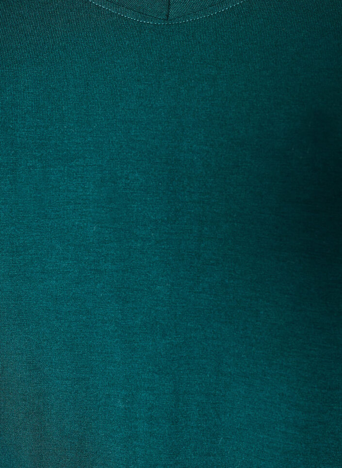 Basic T-shirt col V en viscose, Vert fonc&eacute;, Packshot image number 2