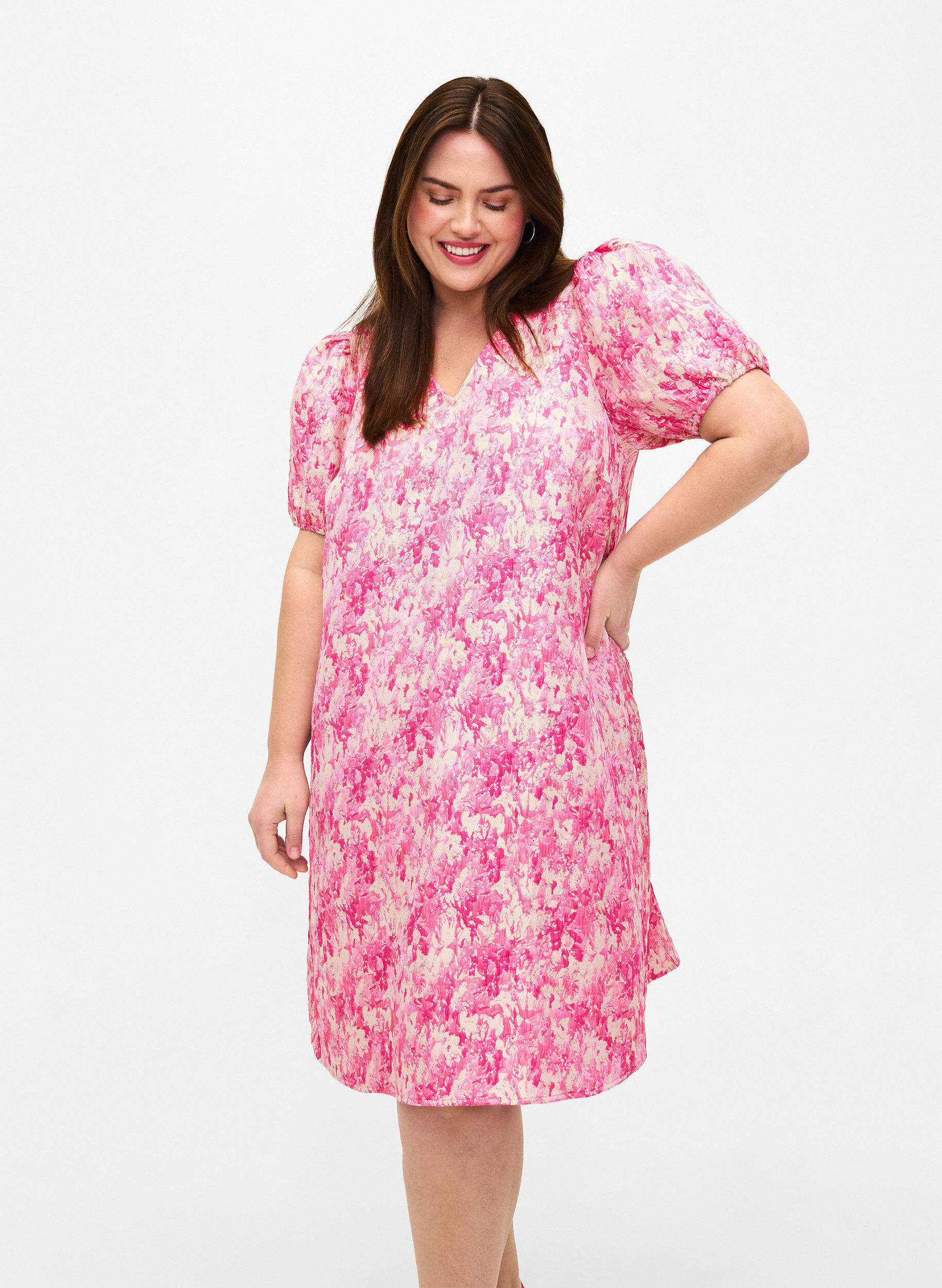 Zizzi Robe &agrave; manches courtes bouffantes, Chateau Rose AOP, Model image number 0