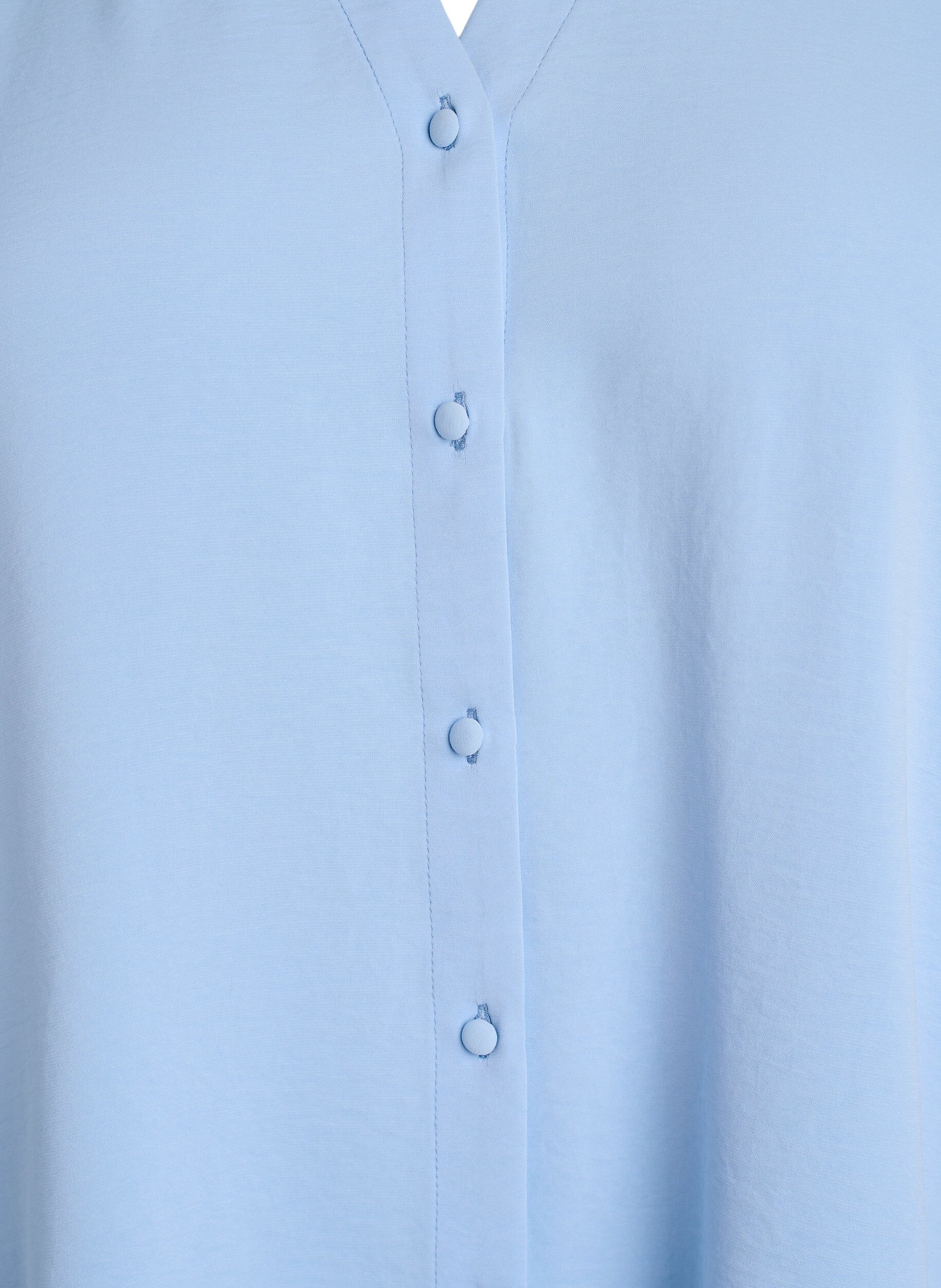 Zizzi Chemise ample avec col en V et manches 3/4, Bleu Clair, Packshot image number 2