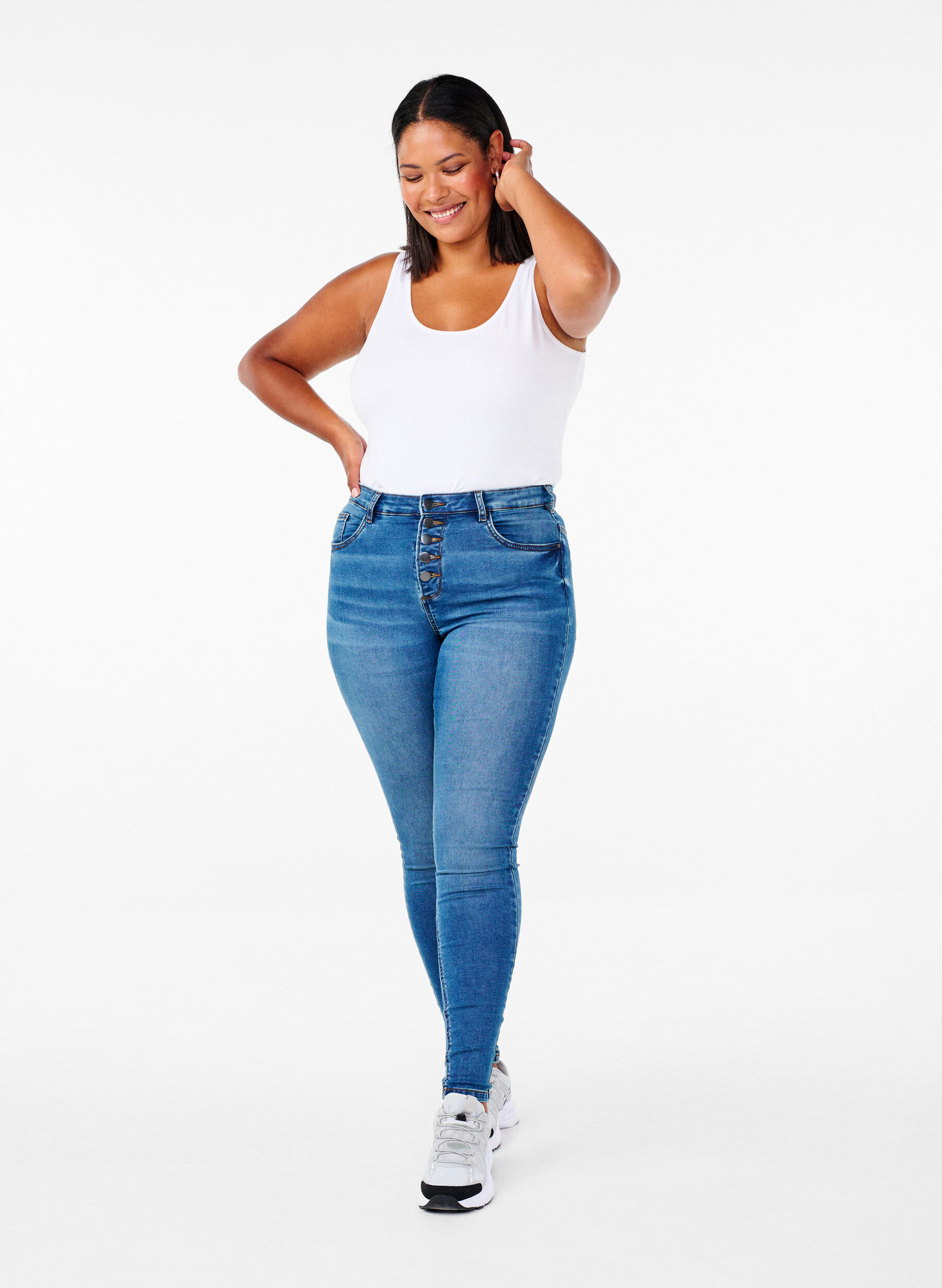 Zizzi Jeans Amy &agrave; taille haute avec fermeture &agrave; bouton, Blue Denim, Model image number 0