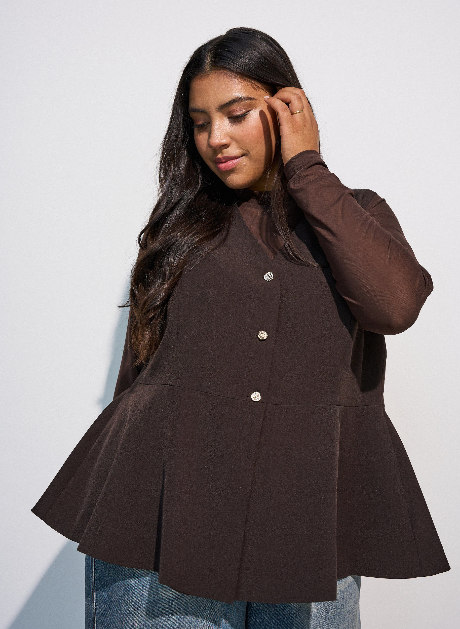 Gilet &agrave; fines rayures avec basque, Marron, Model