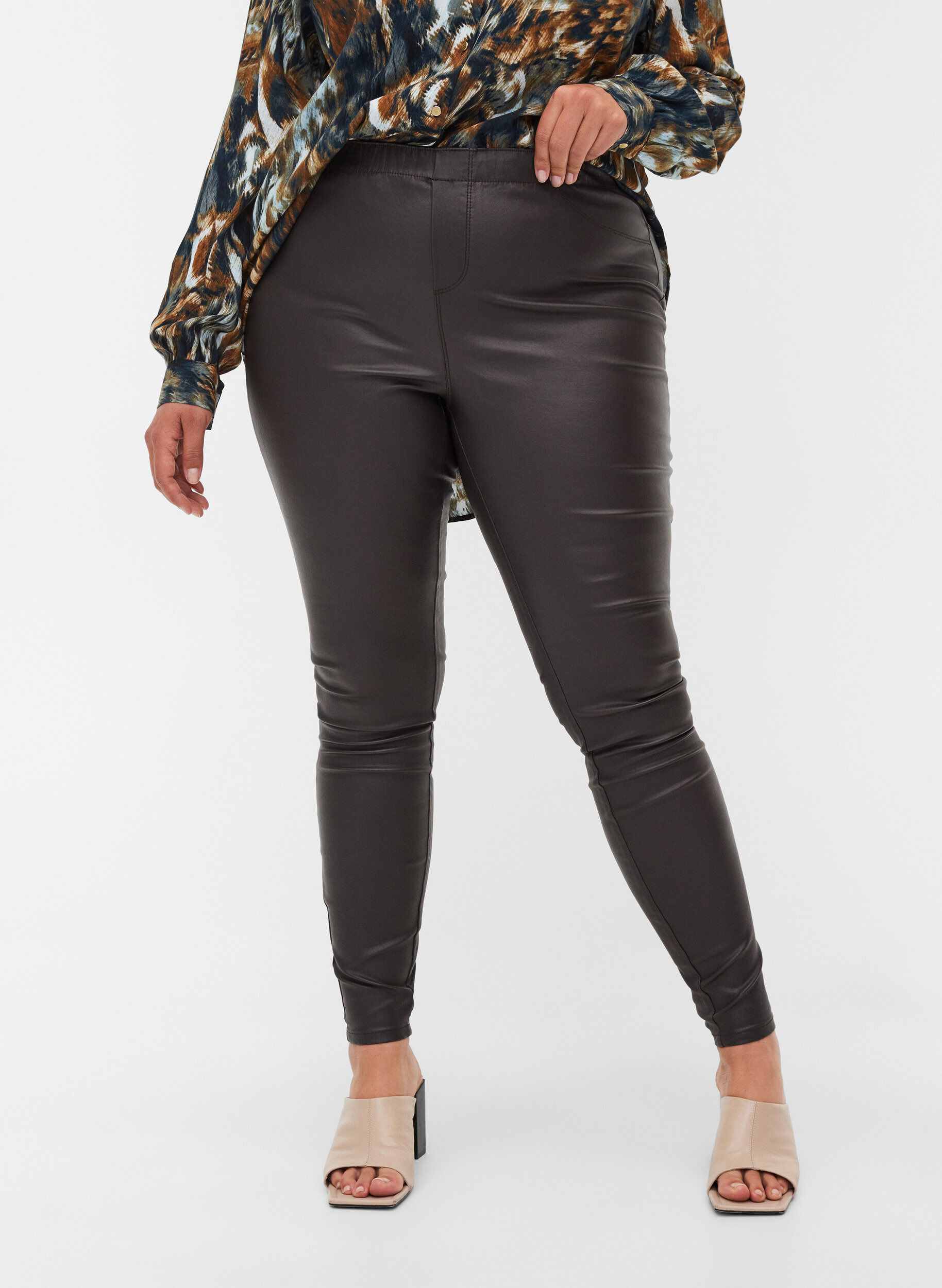Zizzi Legging en viscose, After Dark, Model image number 2