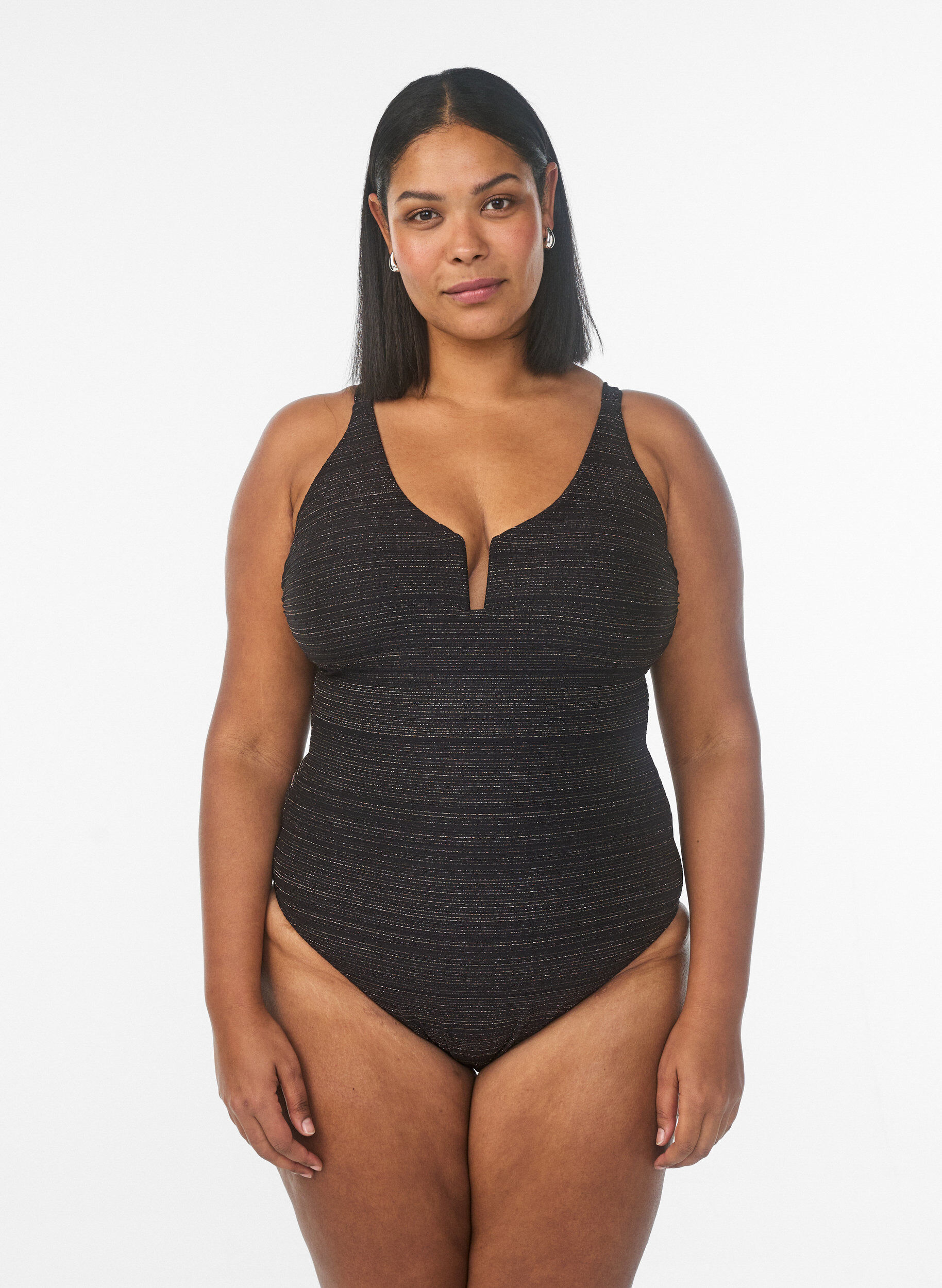 Maillot de bain &agrave; rayures textur&eacute;es avec d&eacute;tail sur le devant, Noir, Model
