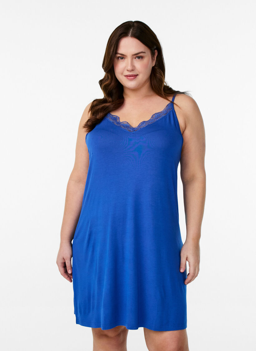 Chemise de nuit avec bord dentelle en viscose, Bleu, Model image number 0