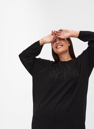 Blouse en tricot en viscose mélangée avec strass, Black, Model image number 2