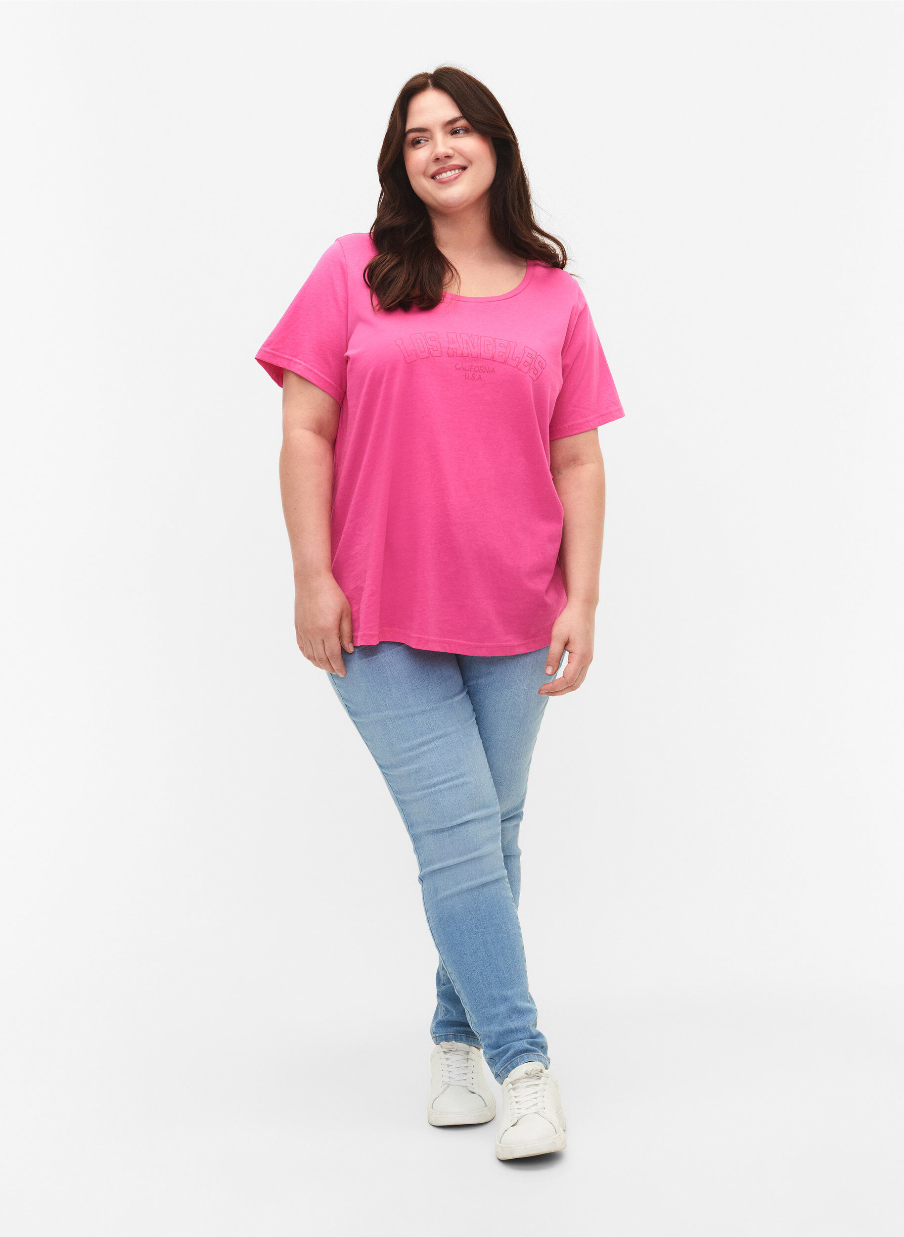 Zizzi T-shirt en coton avec texte imprim&eacute;, Shocking Pink W. LOS, Model image number 2