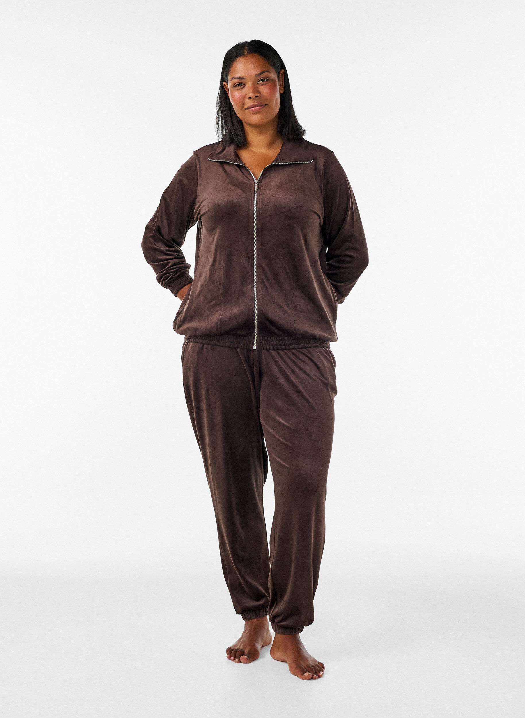 ZizziCardigan en velours doux avec fermeture zipp&eacute;e et col montant, Marron, Model image number 1