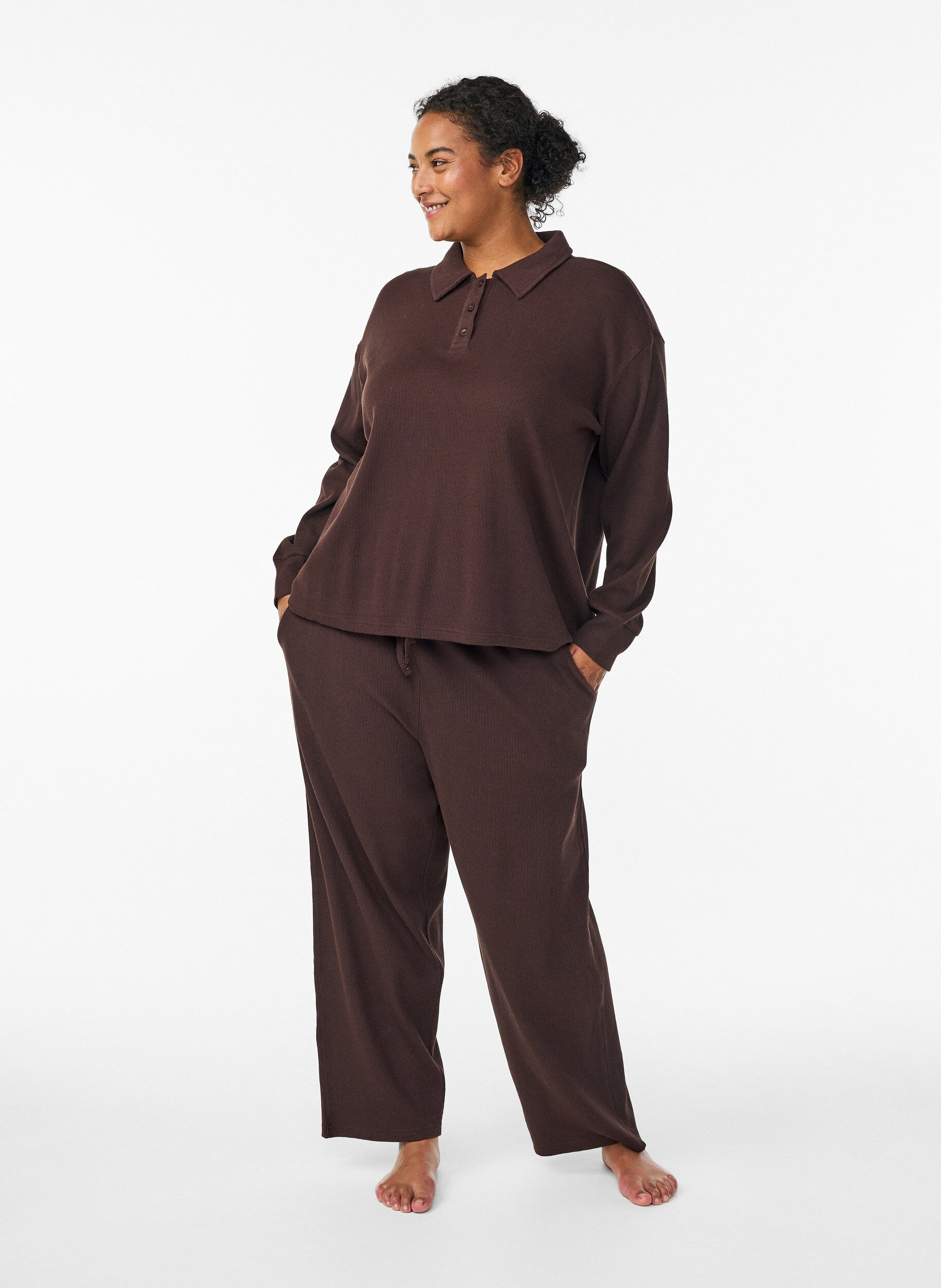 Zizzi Polo en jersey c&ocirc;tel&eacute; &agrave; manches longues, Marron, Model image number 1