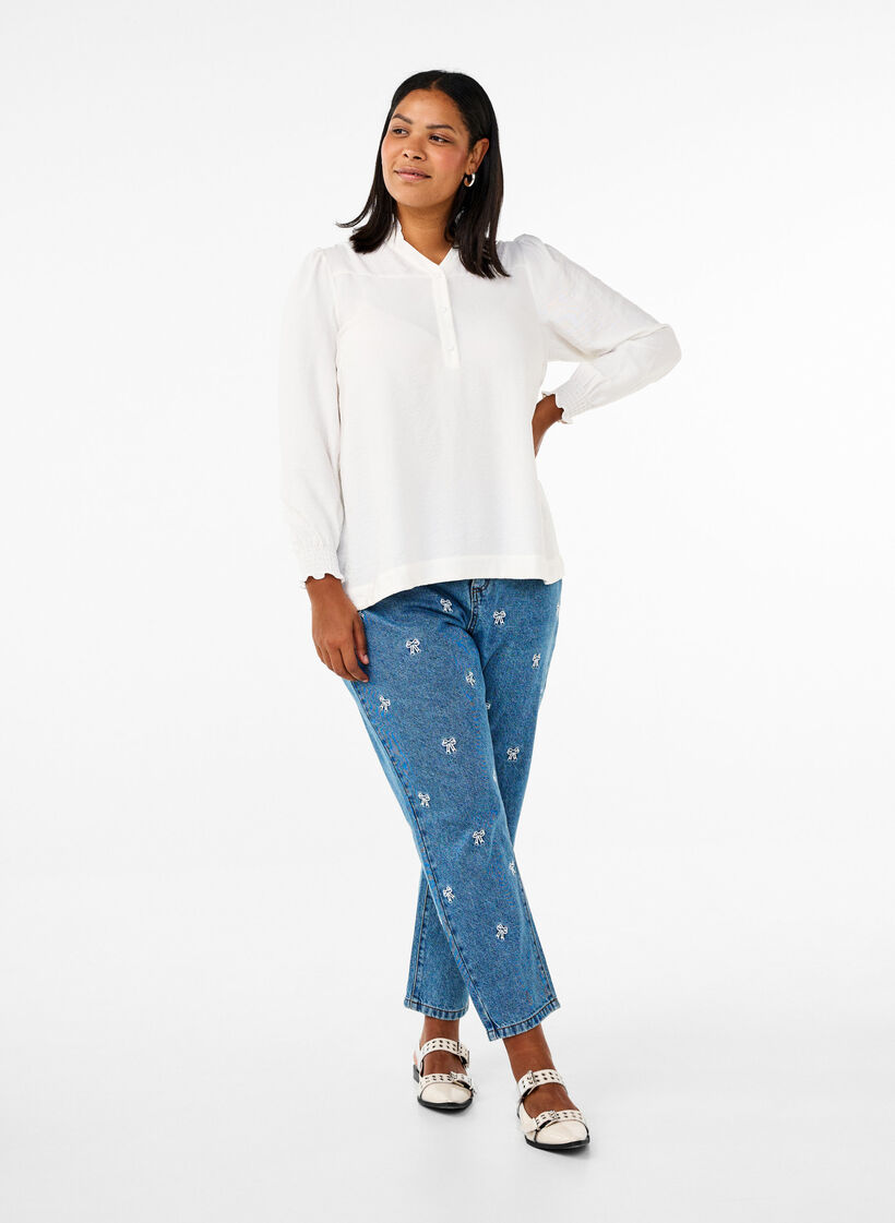 Jeans Mille coupe Mom avec broderies, Bleu Clair, Model image number 0