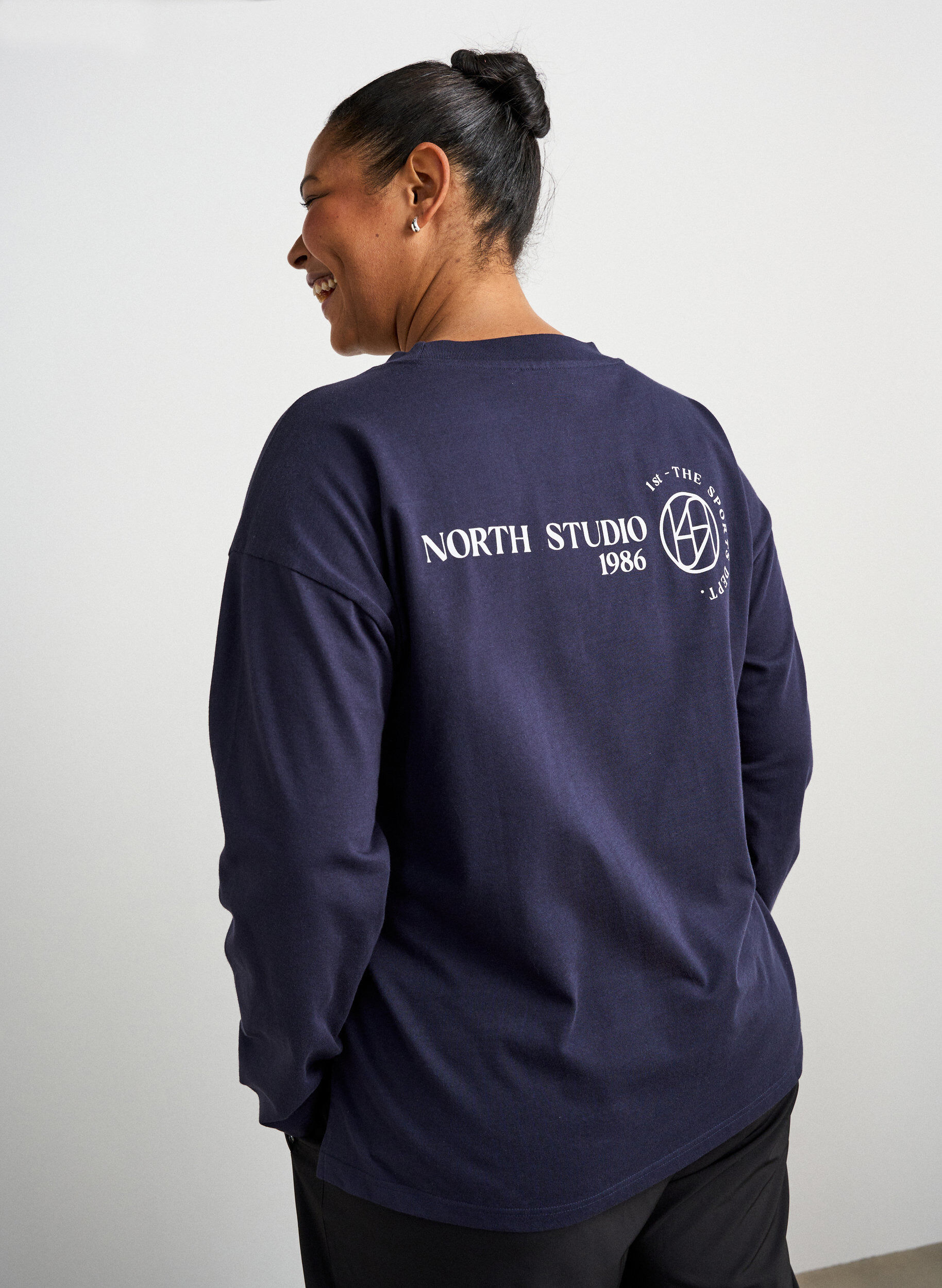 ZizziBlouse en jersey &agrave; manches longues avec inscription, Bleu, Model image number 2